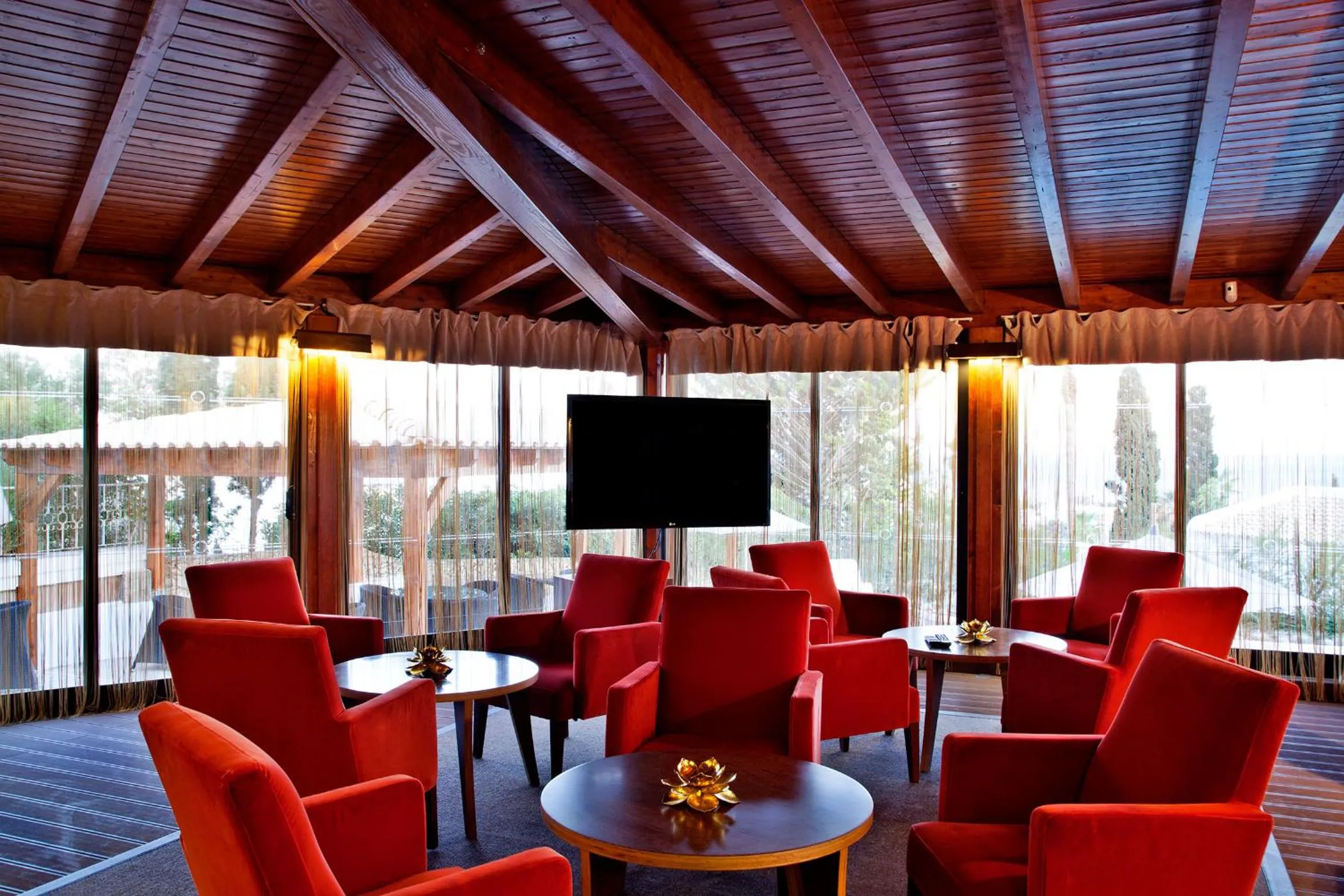 Communal lounge/ TV room in Sao Rafael Holidays