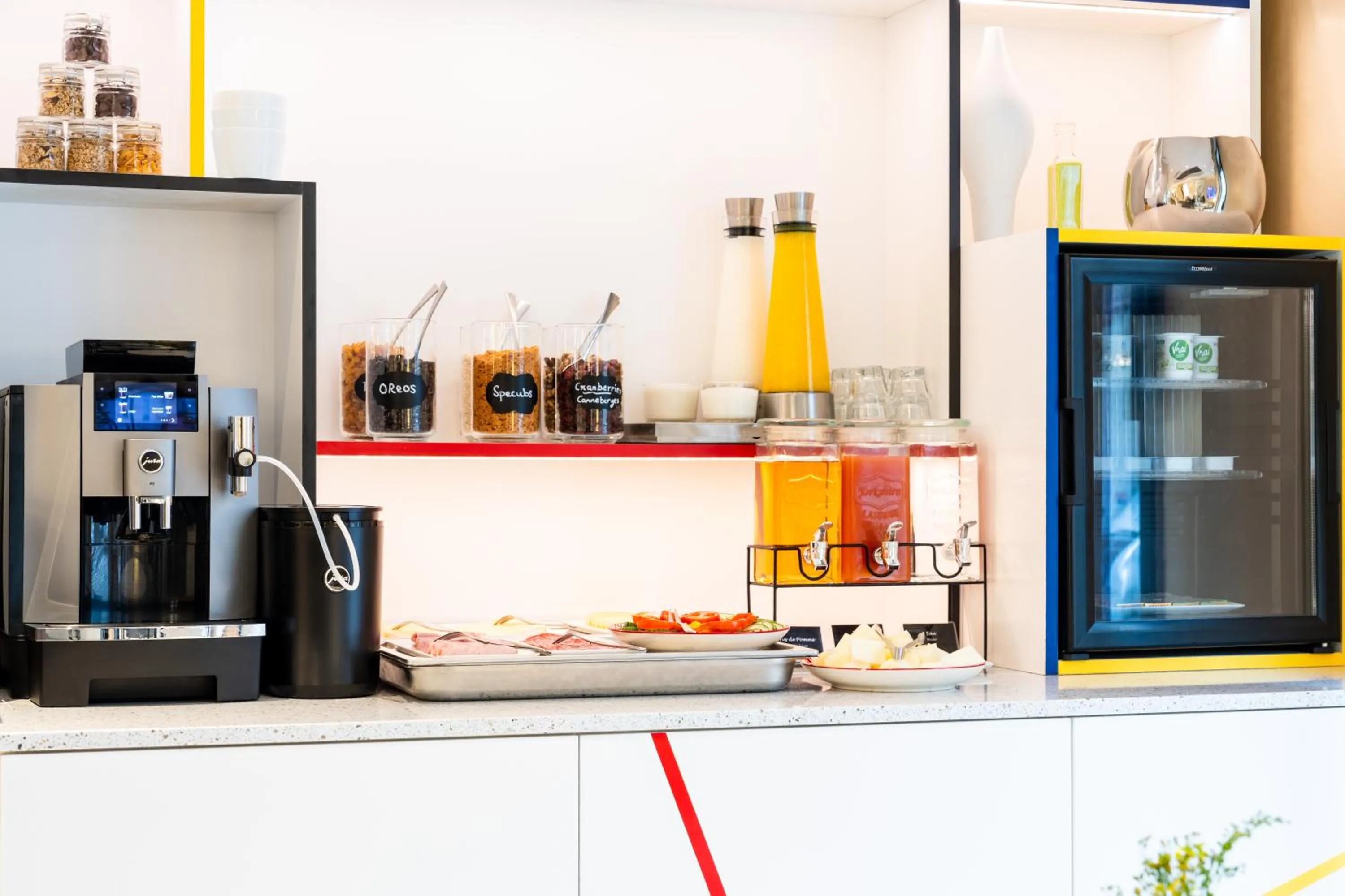 Breakfast in Le 7 Eiffel Hotel by Malone