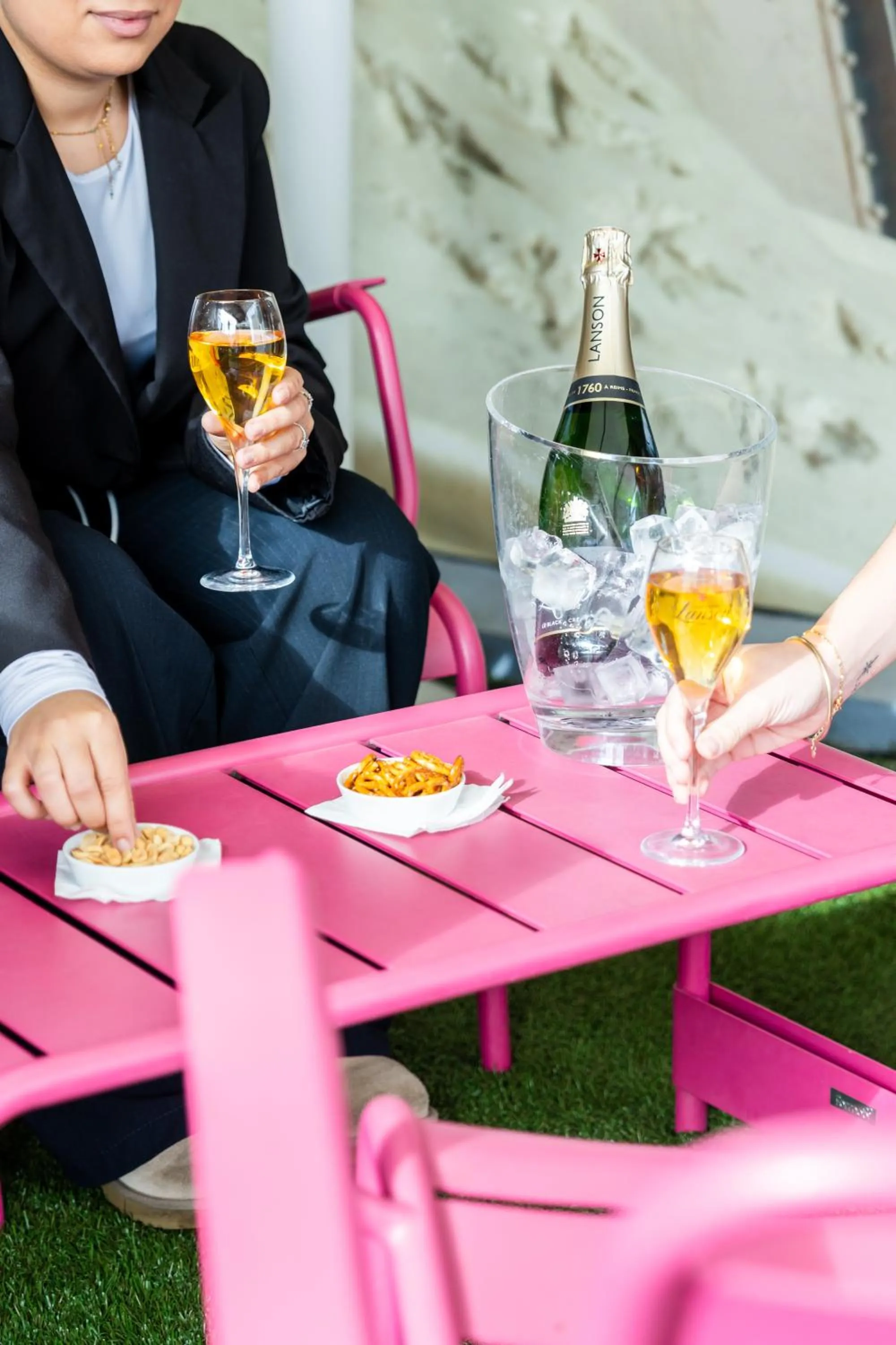 Drinks in Le 7 Eiffel Hotel by Malone