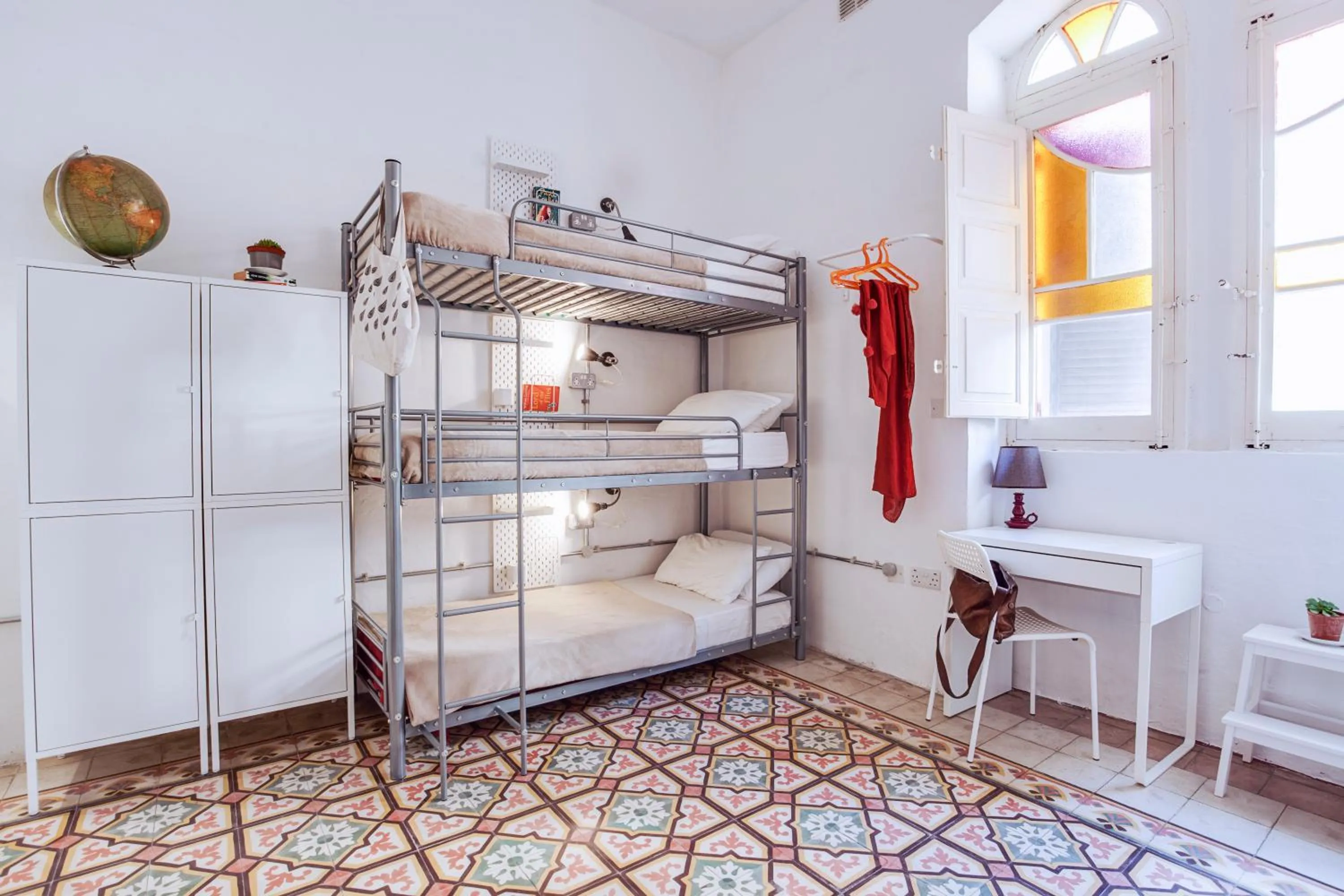 Seating area, Bed in Granny's Inn Hostel