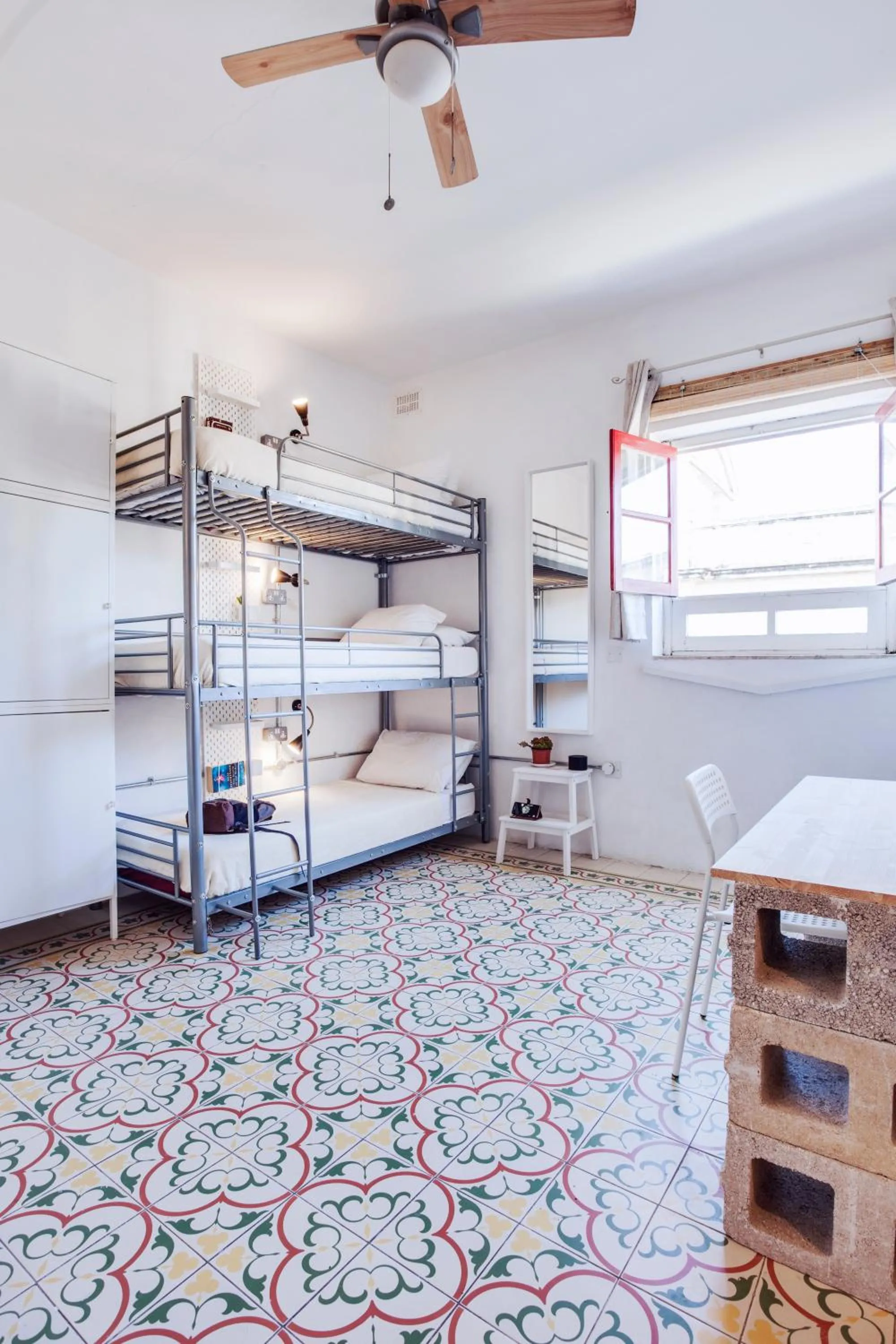 Seating area, Bed in Granny's Inn Hostel