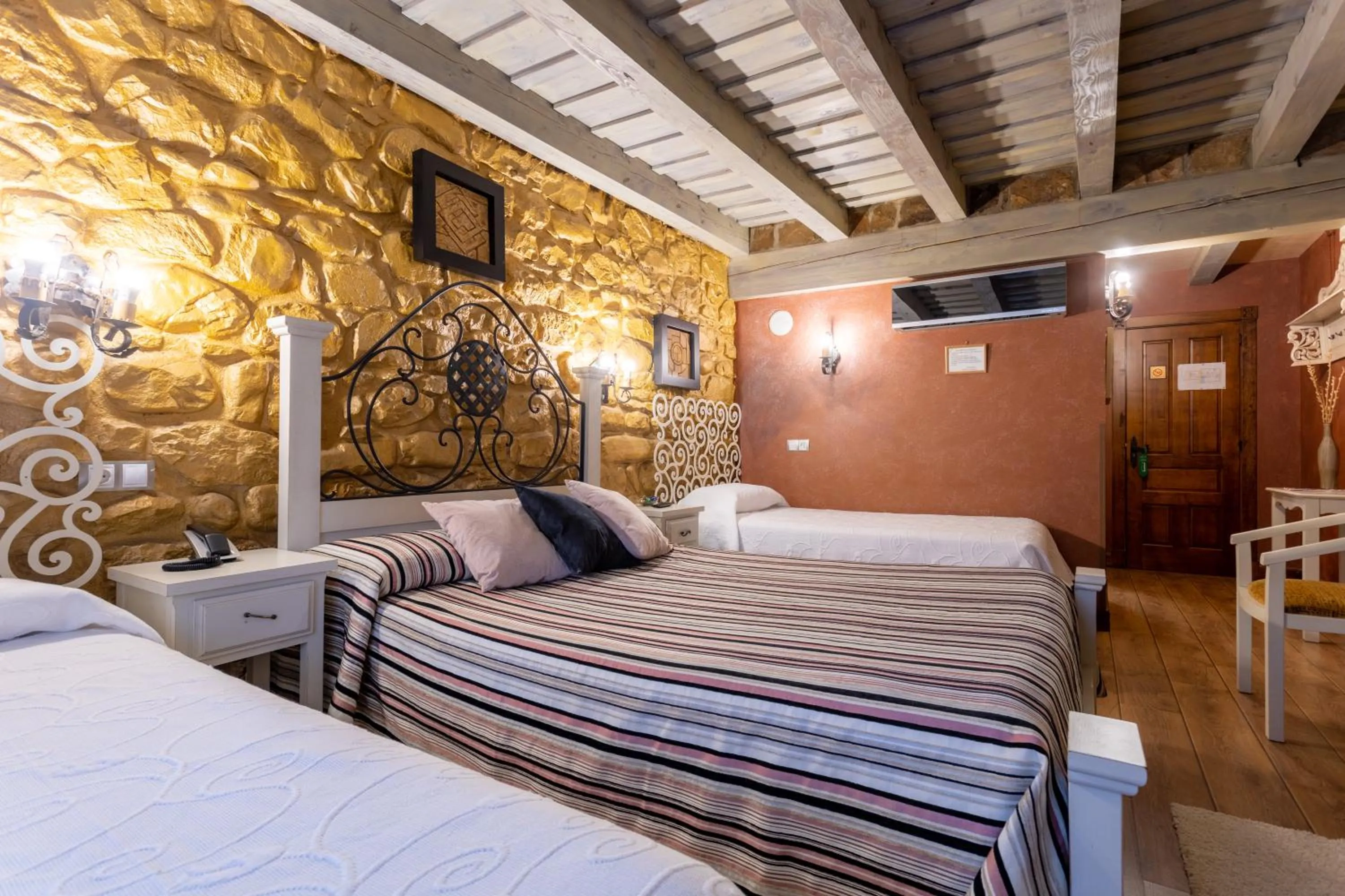 Bed in Hotel Spa Casona La Hondonada