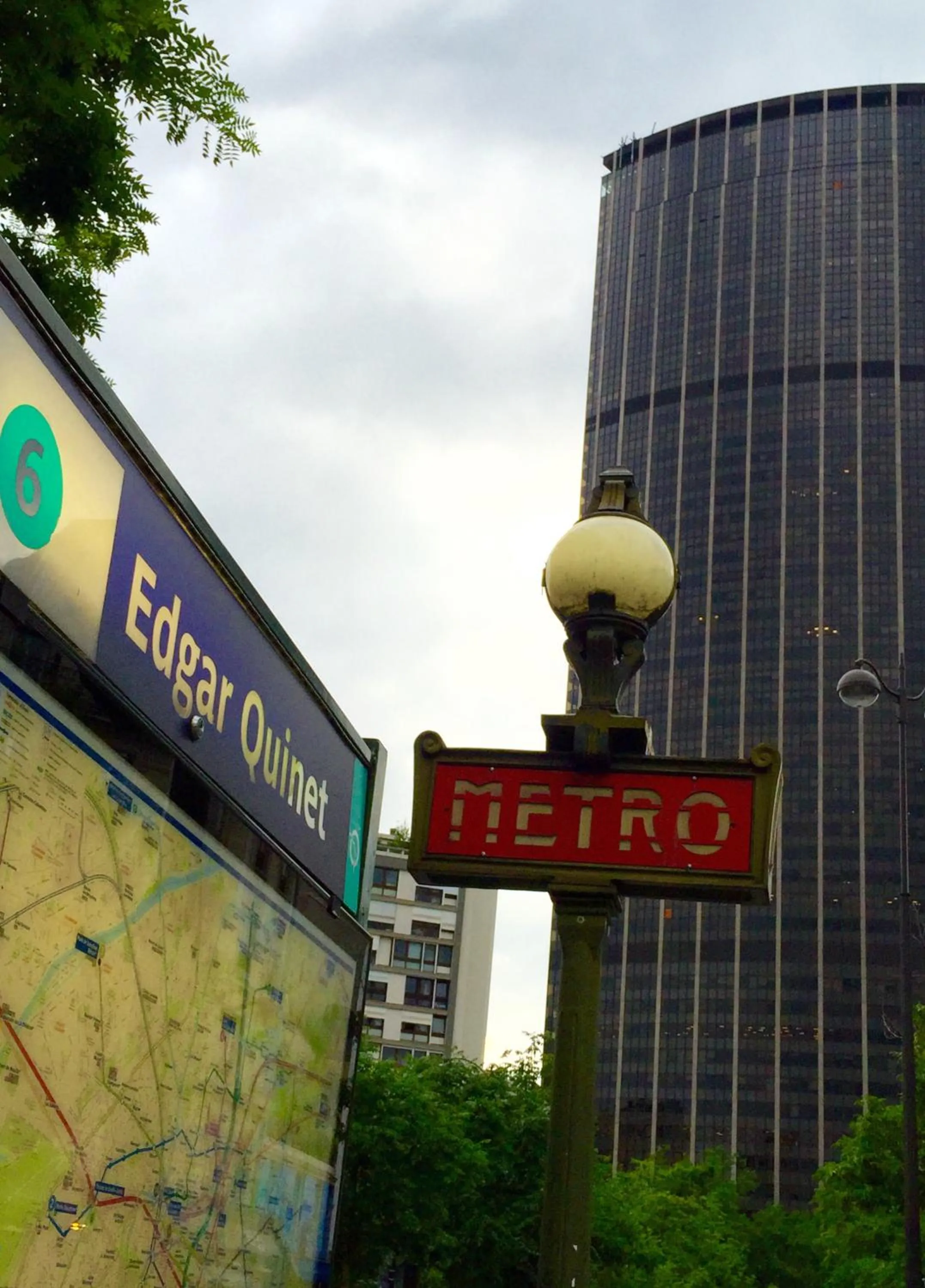 Nearby landmark, Property Building in Hotel Suites Unic Renoir Saint-Germain