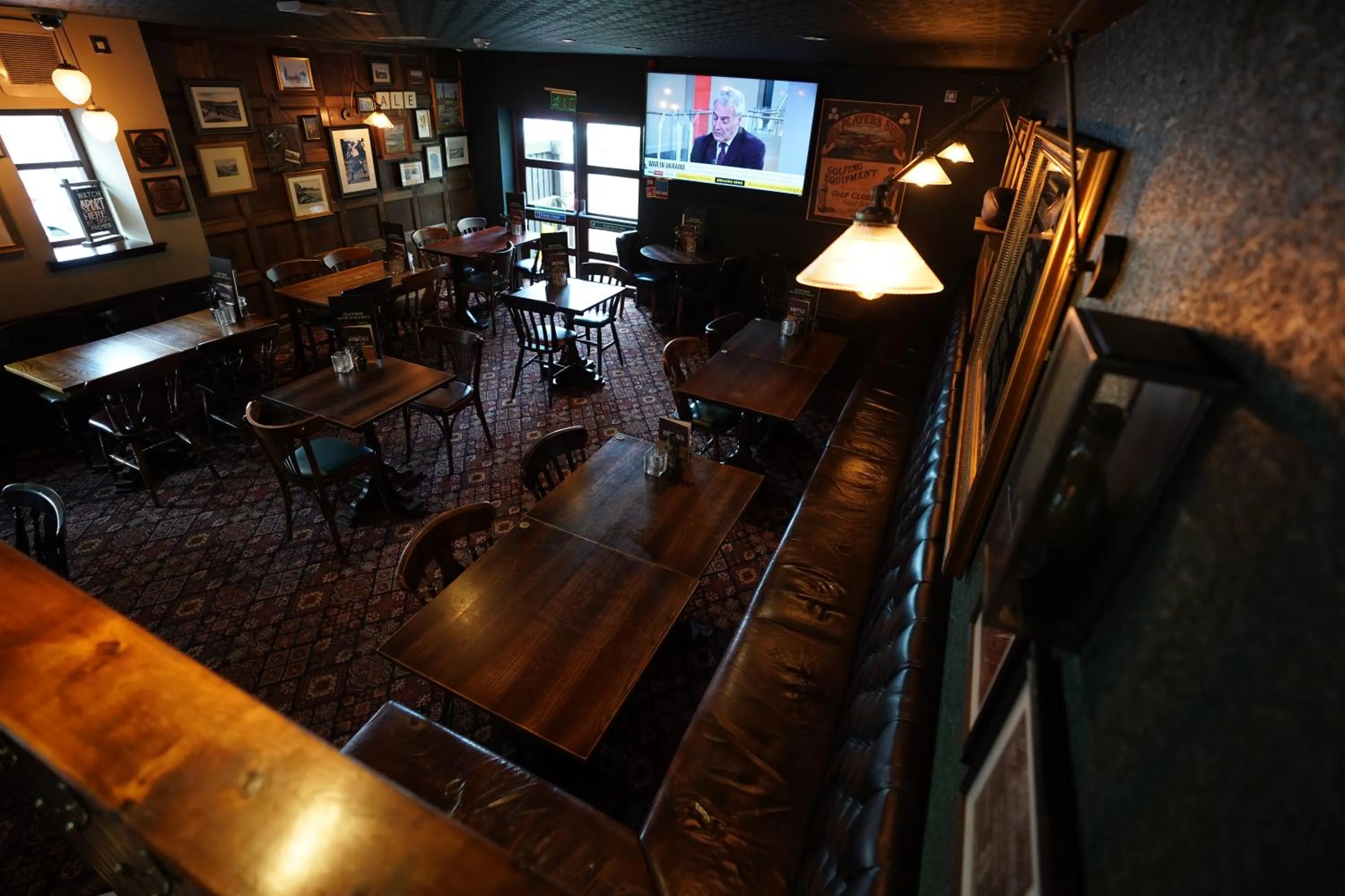 Restaurant/places to eat in Greyfriars Inn by Greene King Inns