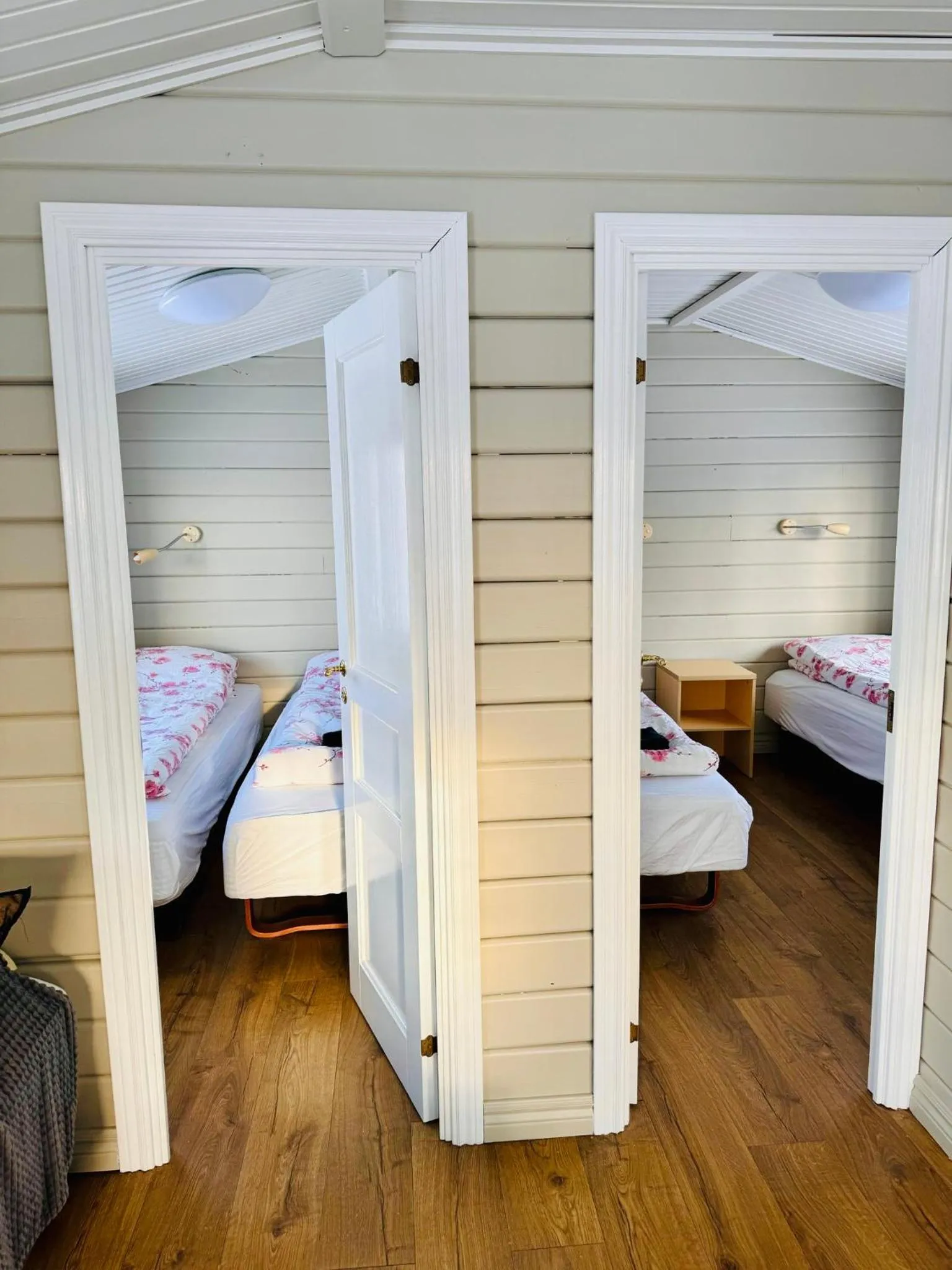 Decorative detail, Bed in Hellisholar Cottages