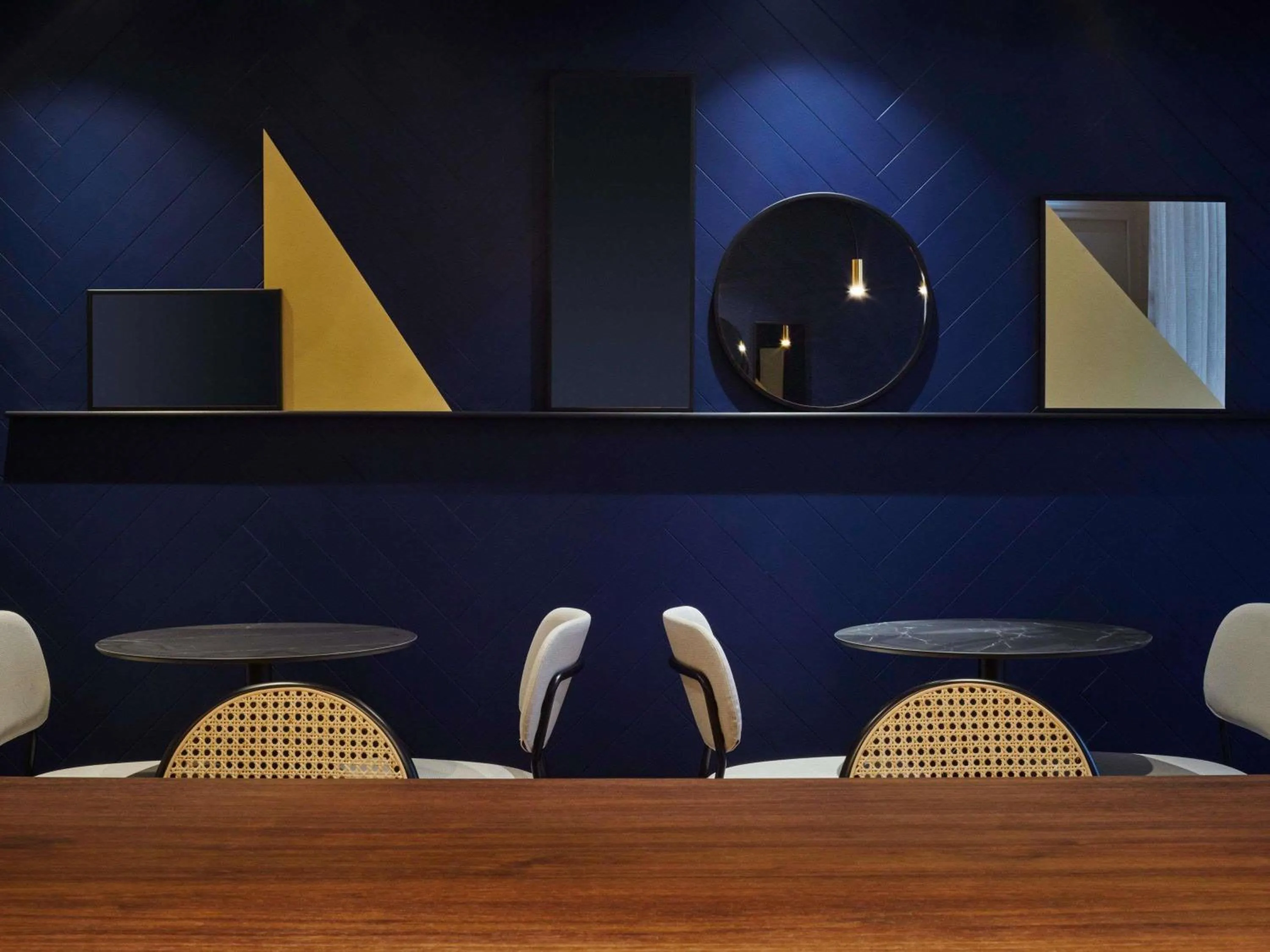 Business facilities in Mercure Versailles Chateau