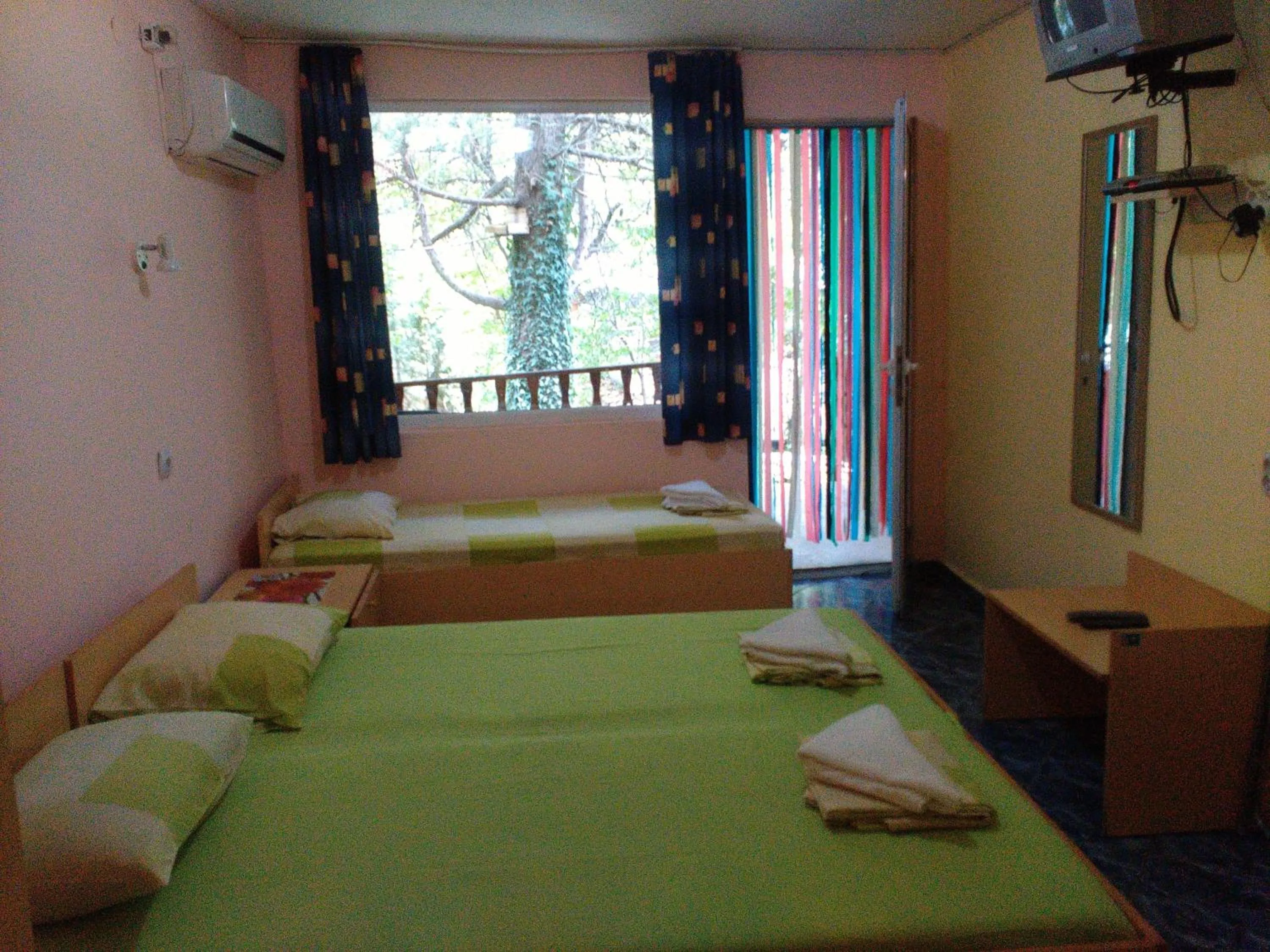 Photo of the whole room in Nimpha Bungalows