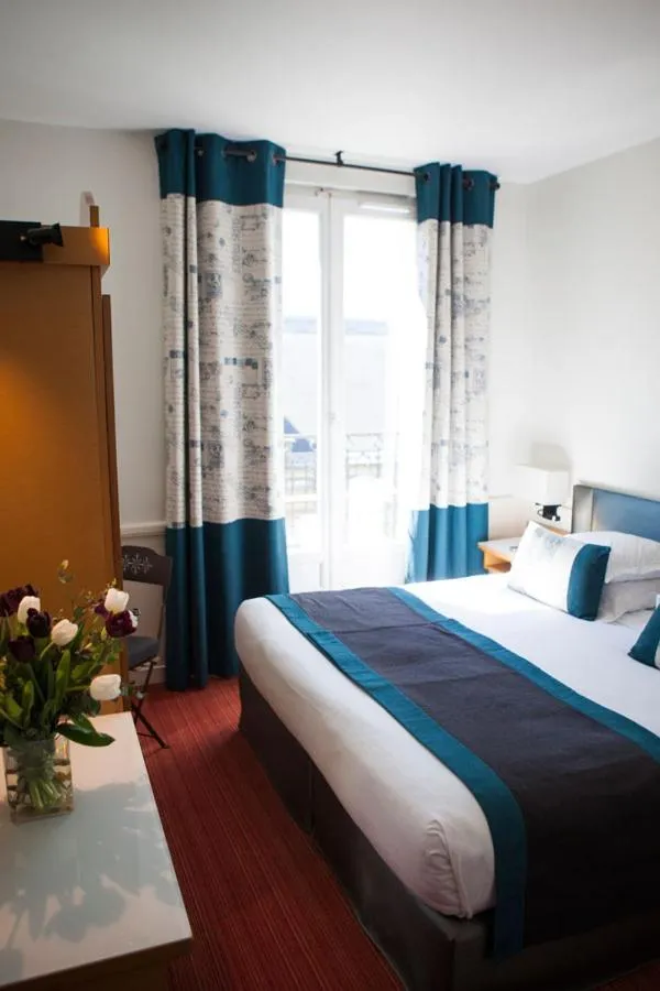 Bedroom, Bed in Hotel La Manufacture