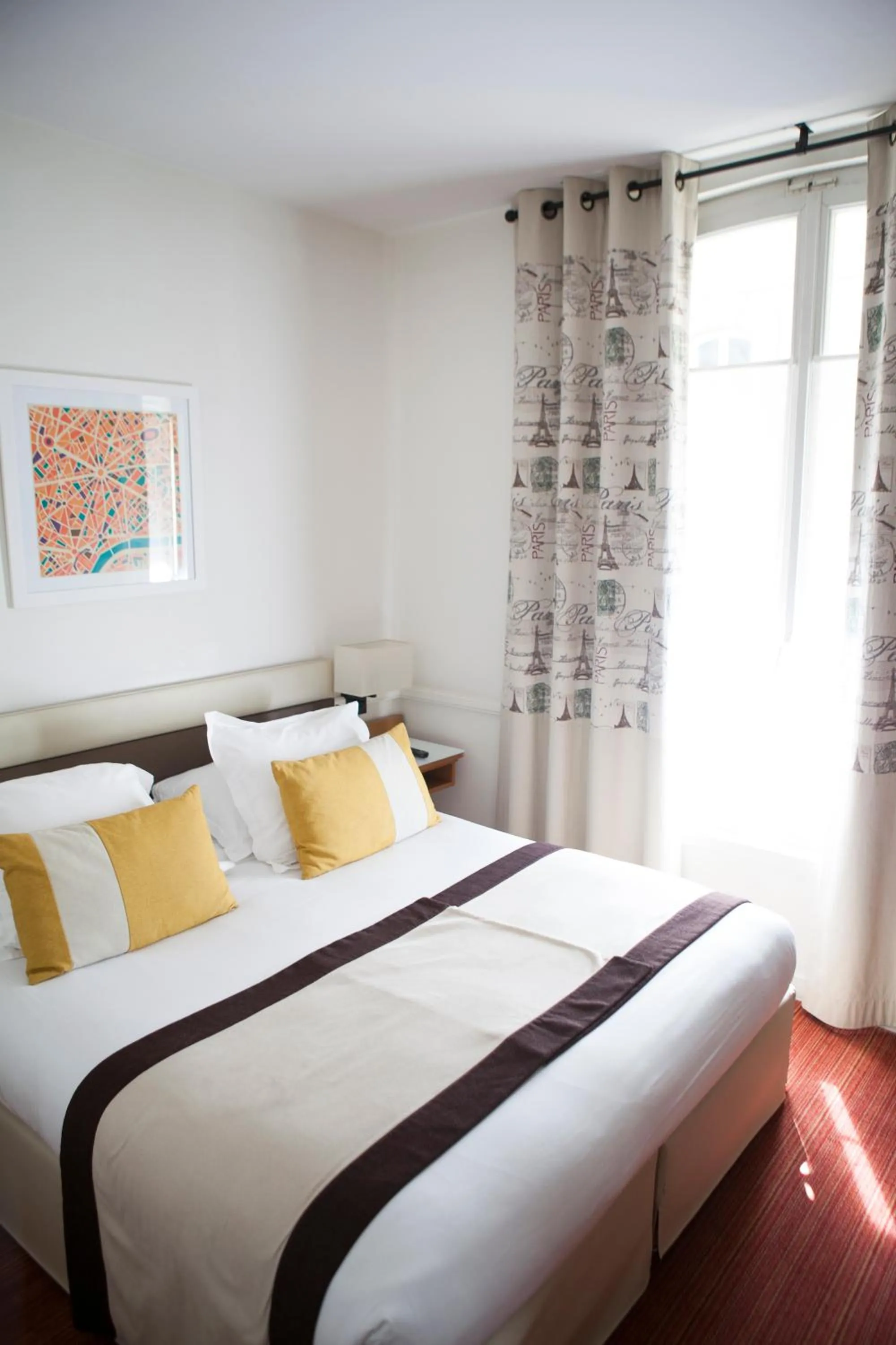 Bedroom, Bed in Hotel La Manufacture