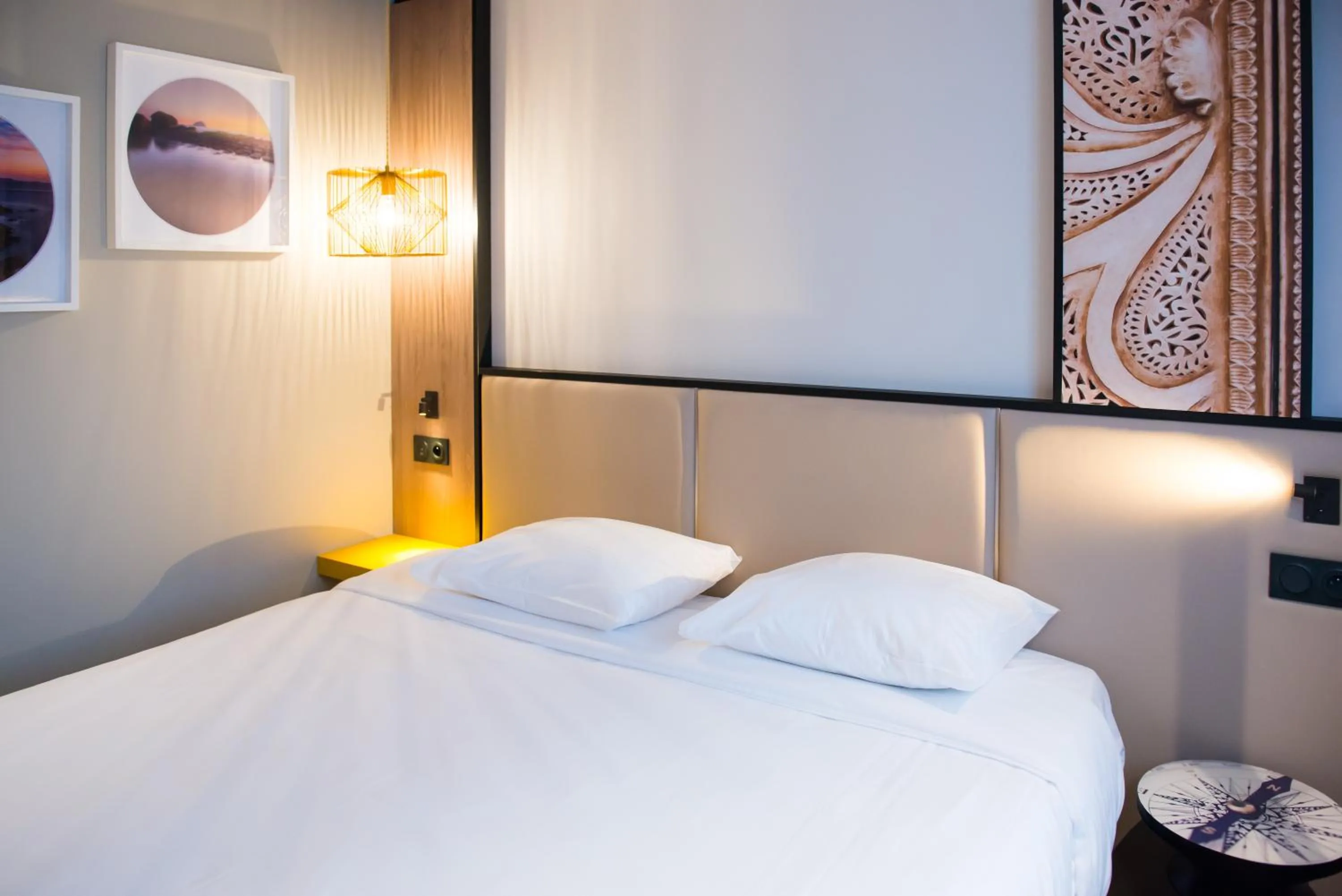 Bedroom, Bed in Brit Hotel Brest Le Relecq Kerhuon