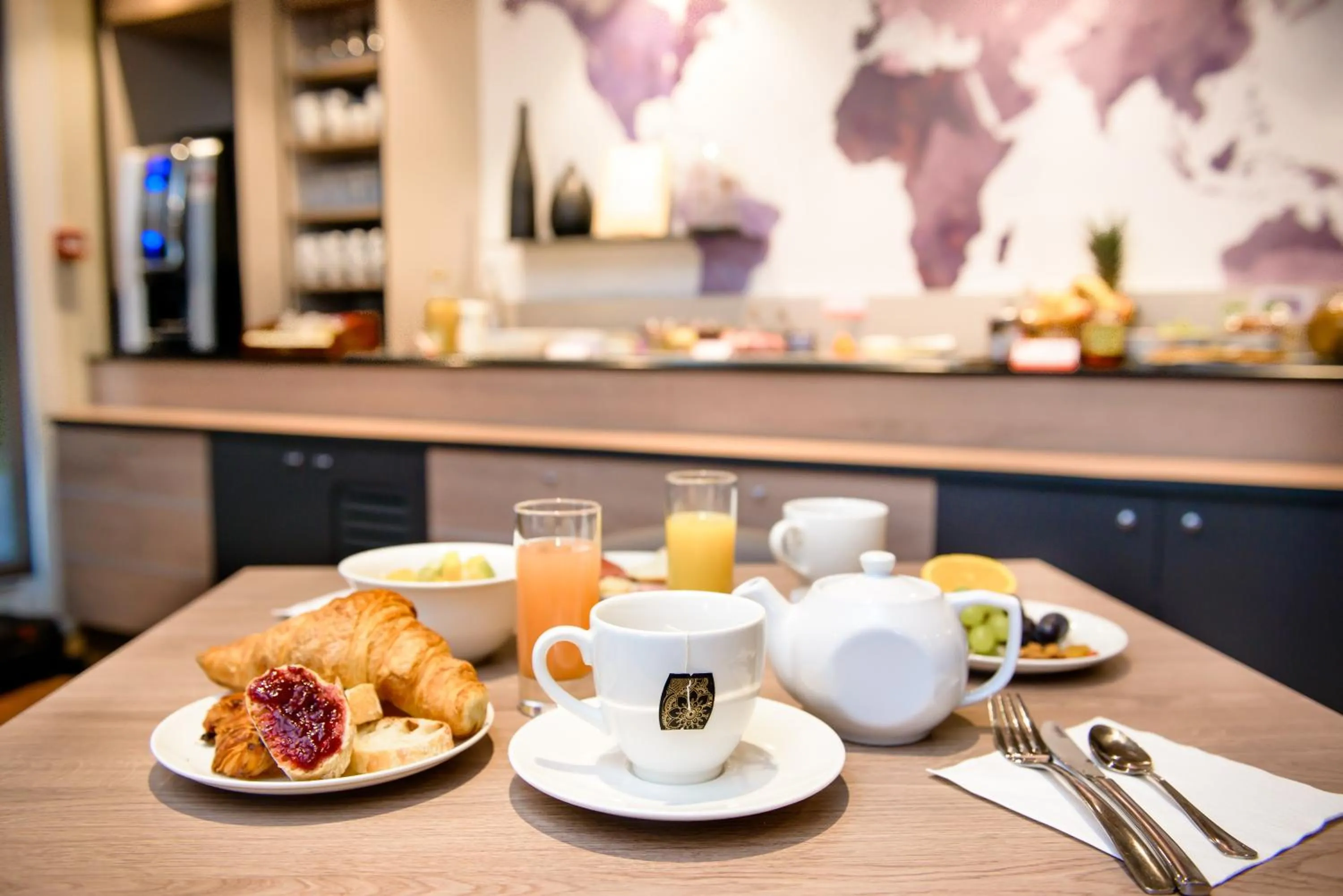 Continental breakfast in Brit Hotel Brest Le Relecq Kerhuon