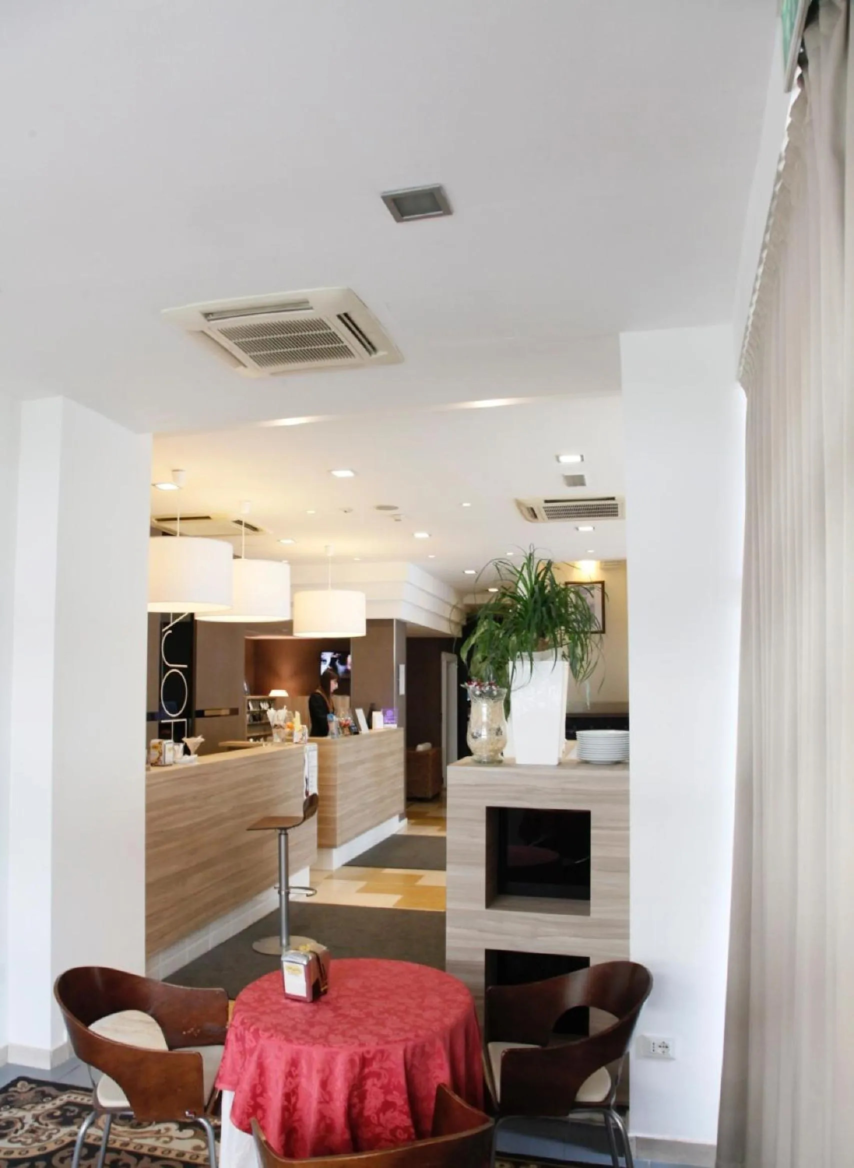 Lobby or reception in Hotel Majorca sul Mare in centro a Riccione con Area Fitness