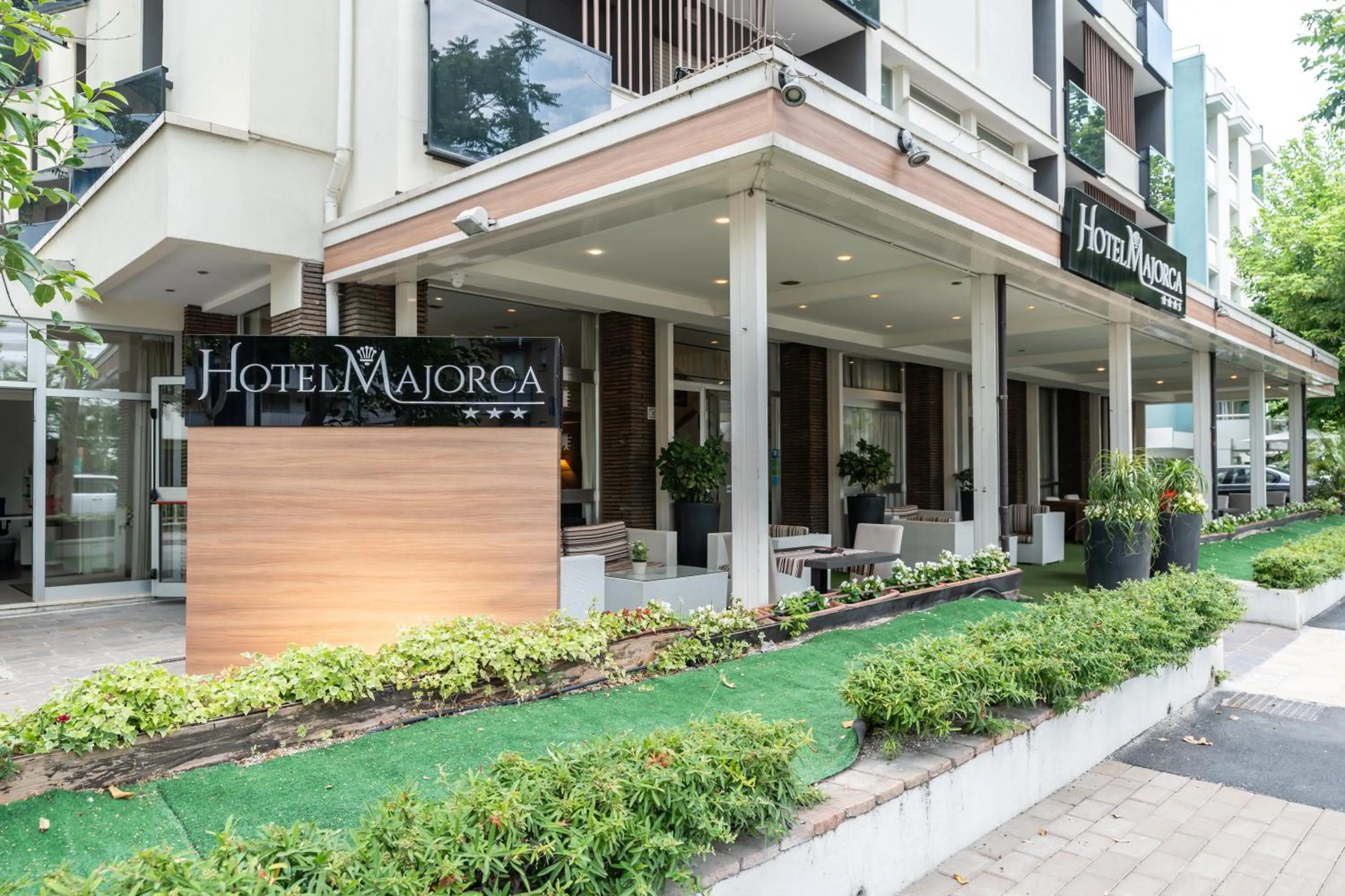 Property building in Hotel Majorca sul Mare in centro a Riccione con Area Fitness