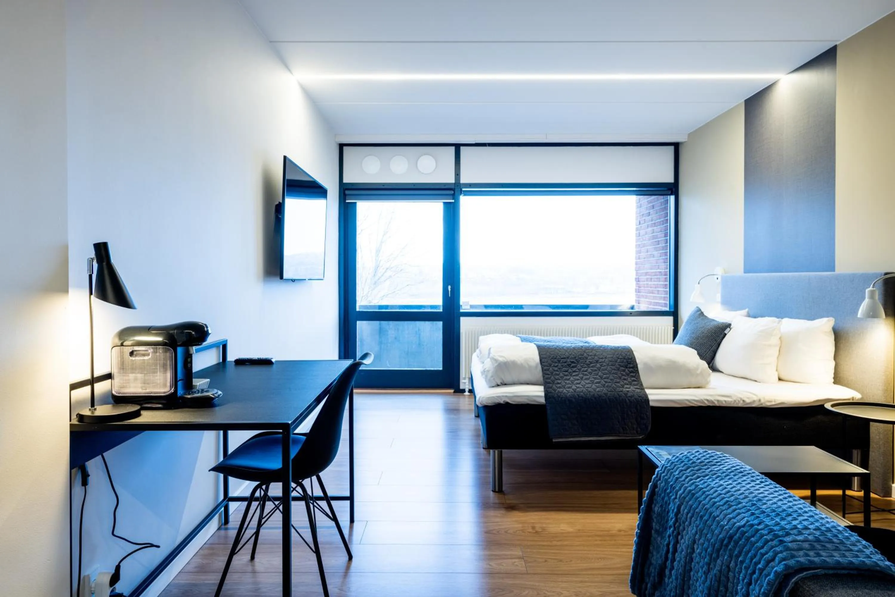 Photo of the whole room, Bed in Hotel Sønderborg Kaserne