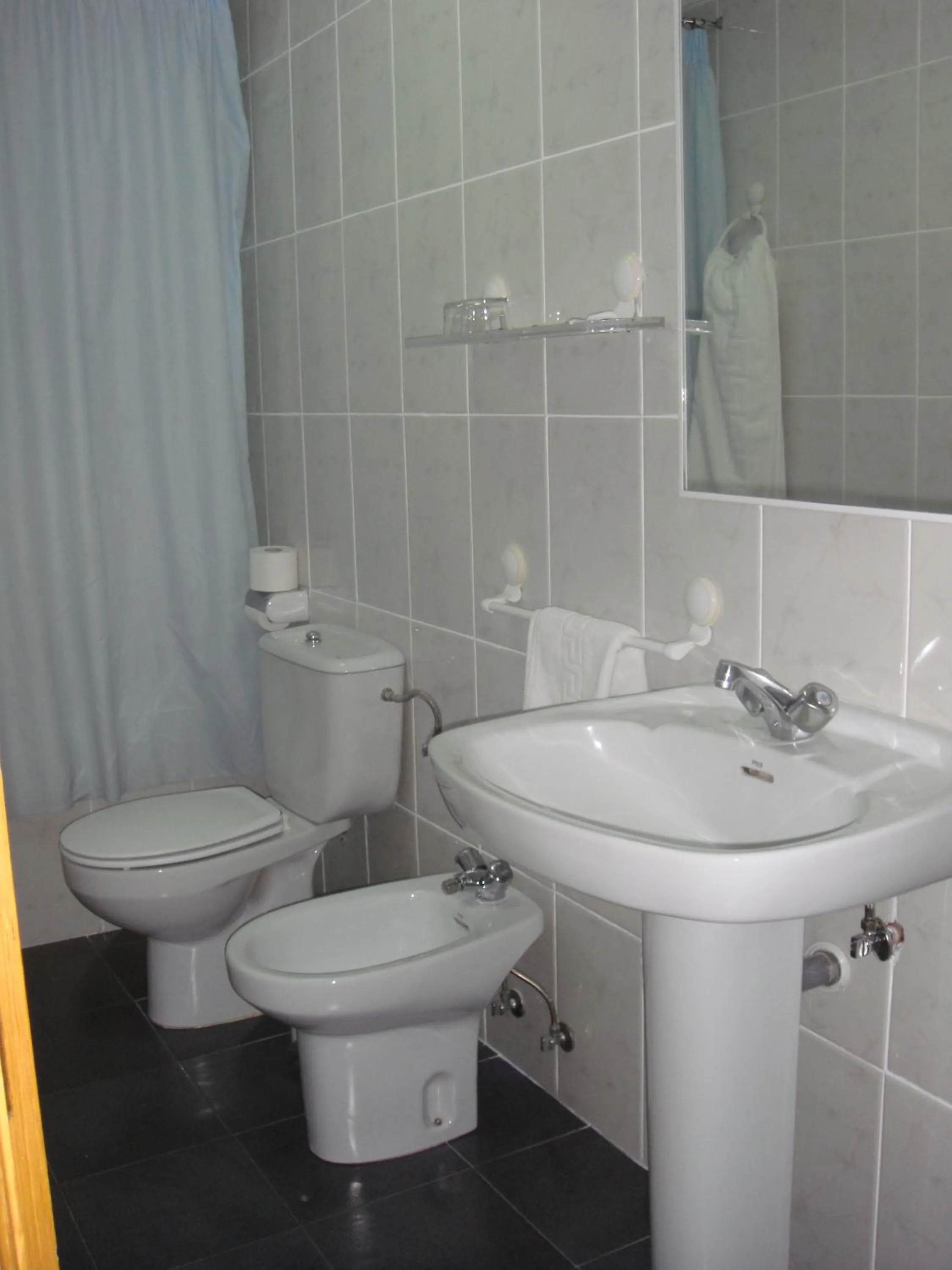 Toilet in Hostal Serpol