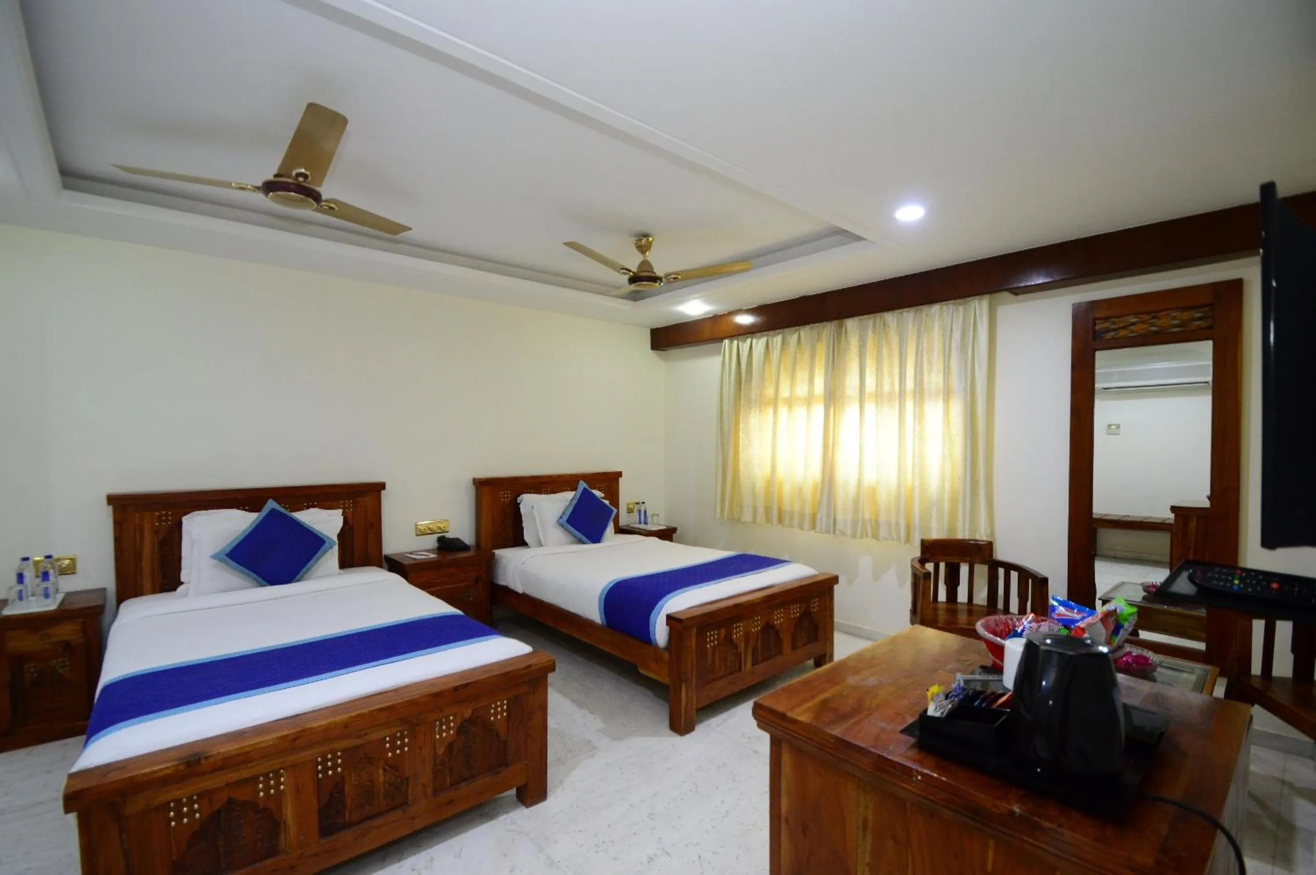 Bed in Lilypool - The Heritage Jalmahal