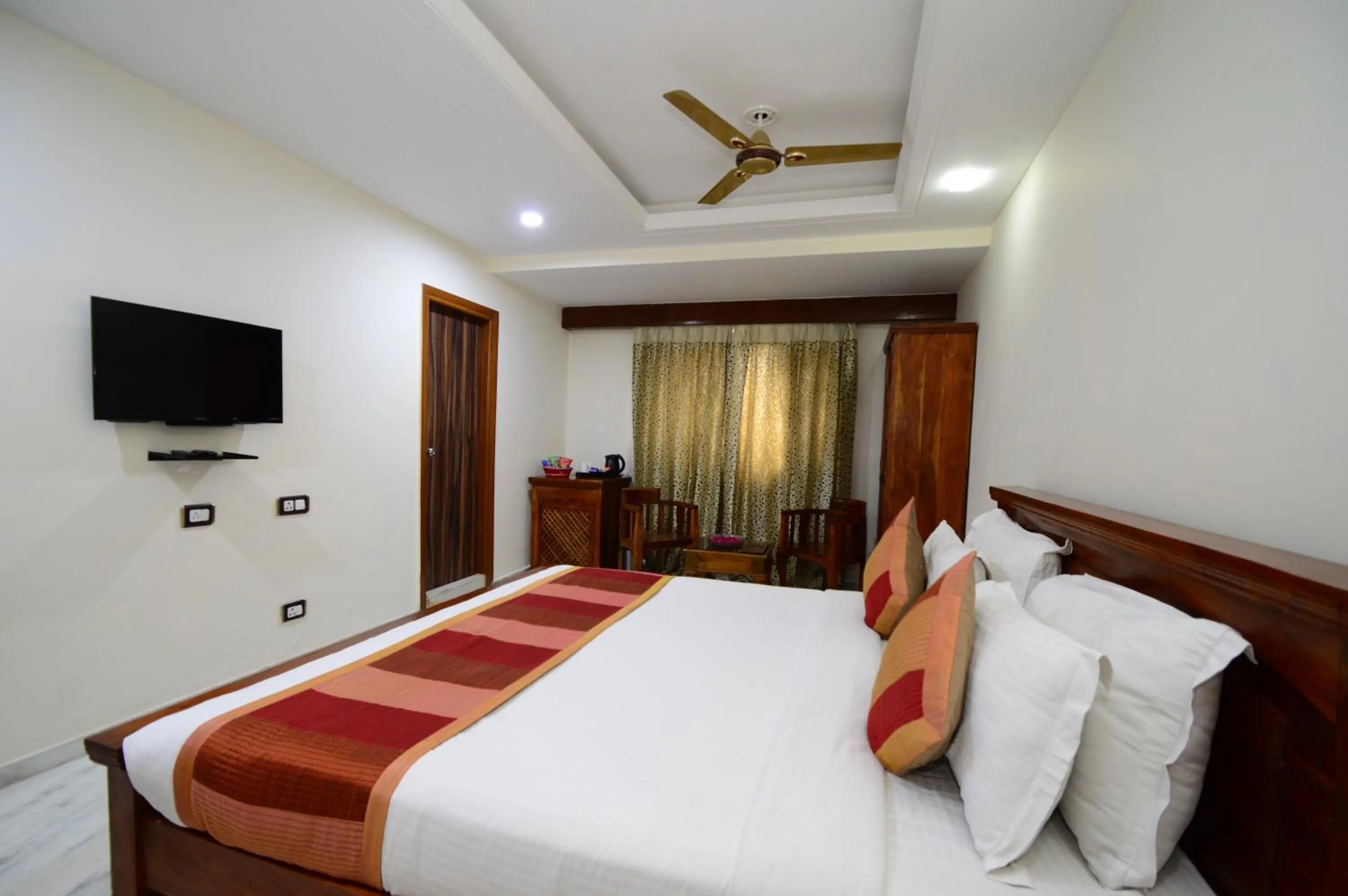 Bed in Lilypool - The Heritage Jalmahal