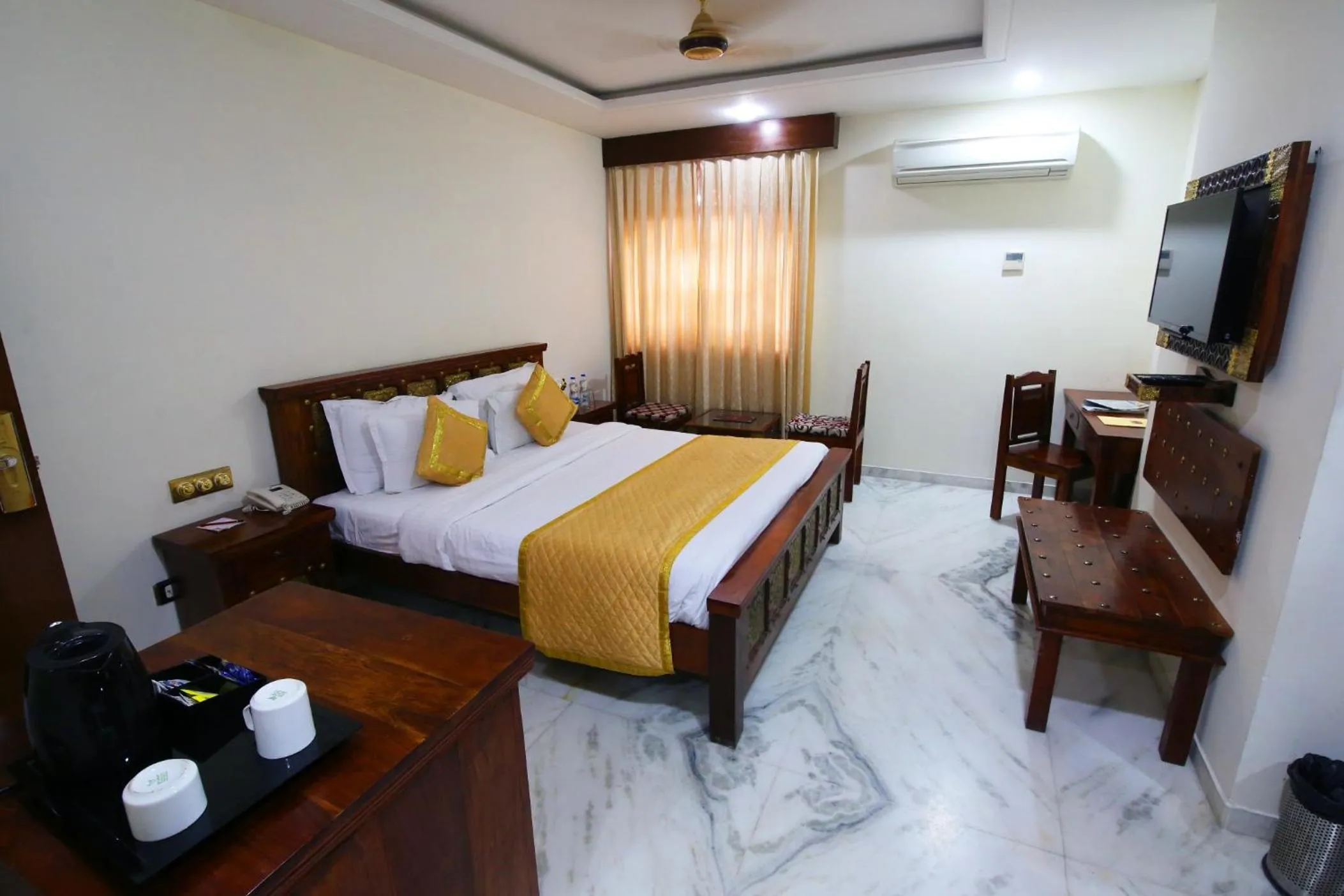 Bed in Lilypool - The Heritage Jalmahal