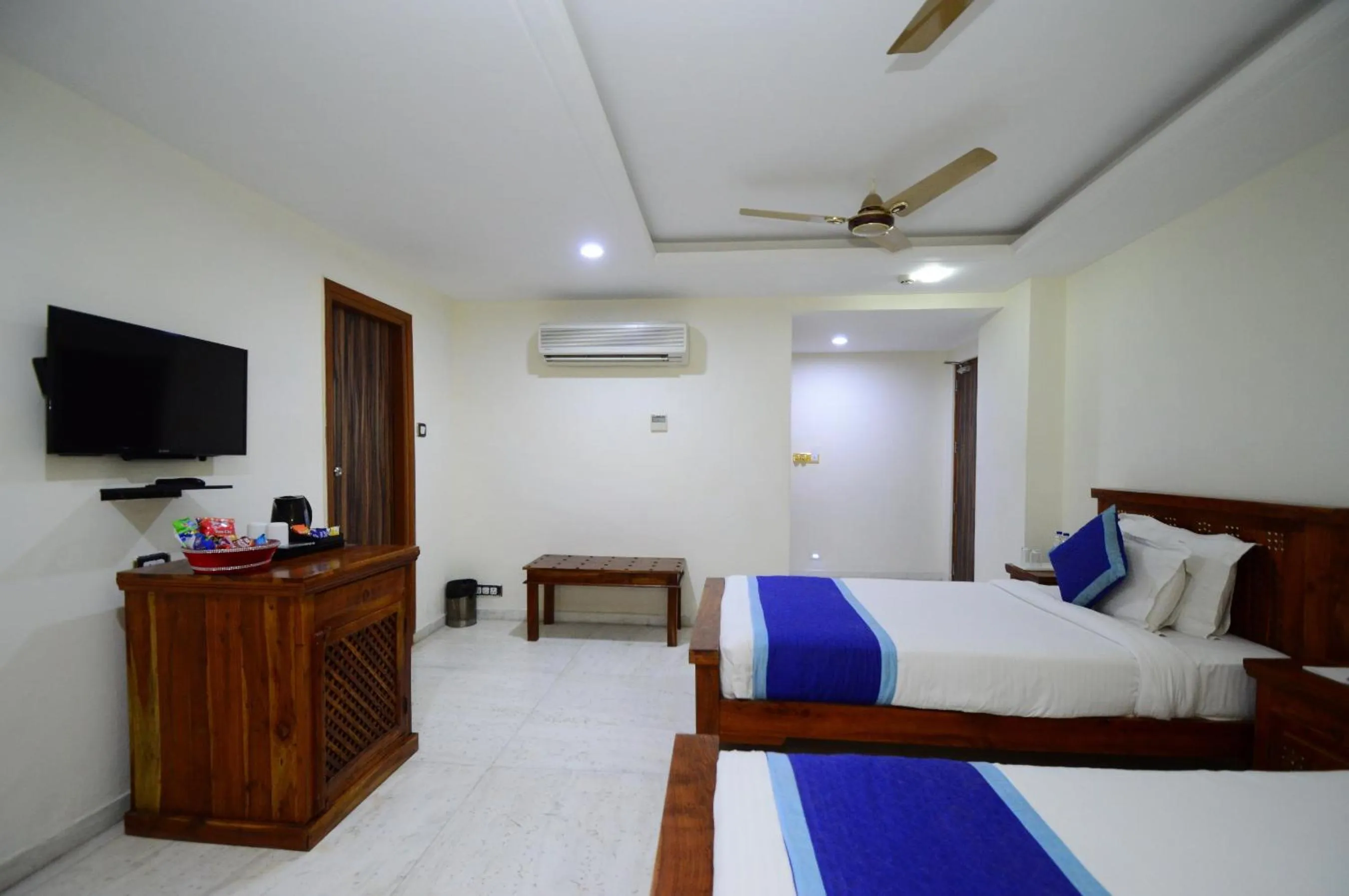 Bed in Lilypool - The Heritage Jalmahal