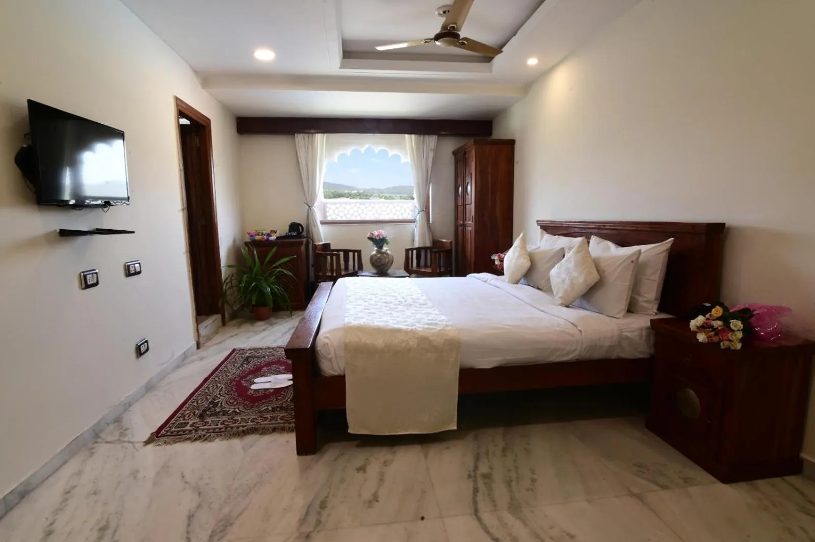 Bed in Lilypool - The Heritage Jalmahal