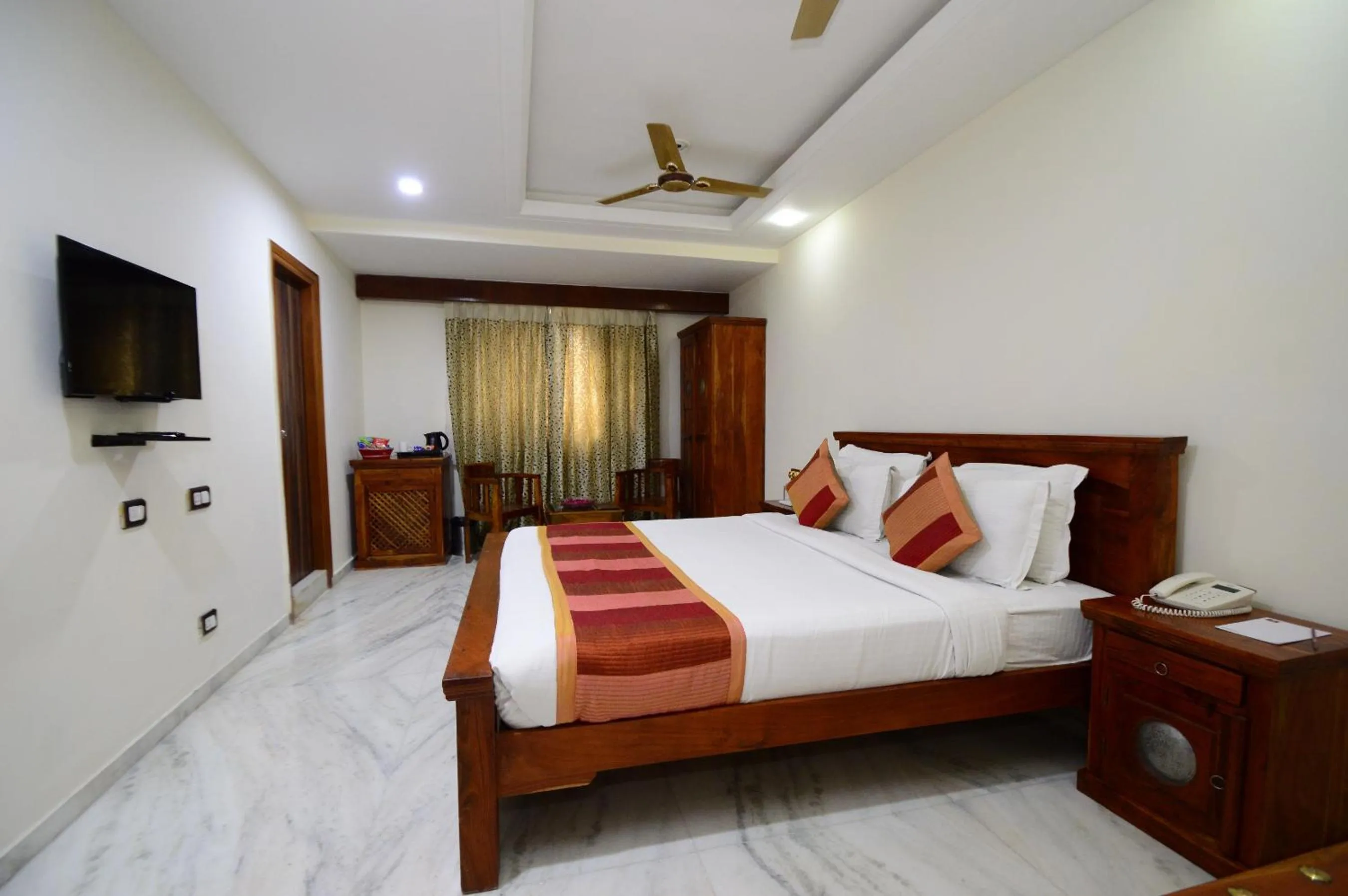 Bed in Lilypool - The Heritage Jalmahal