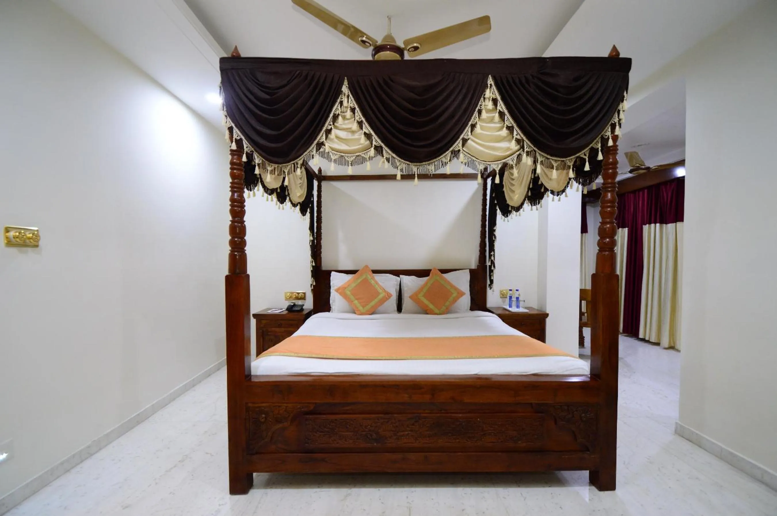 Bed in Lilypool - The Heritage Jalmahal