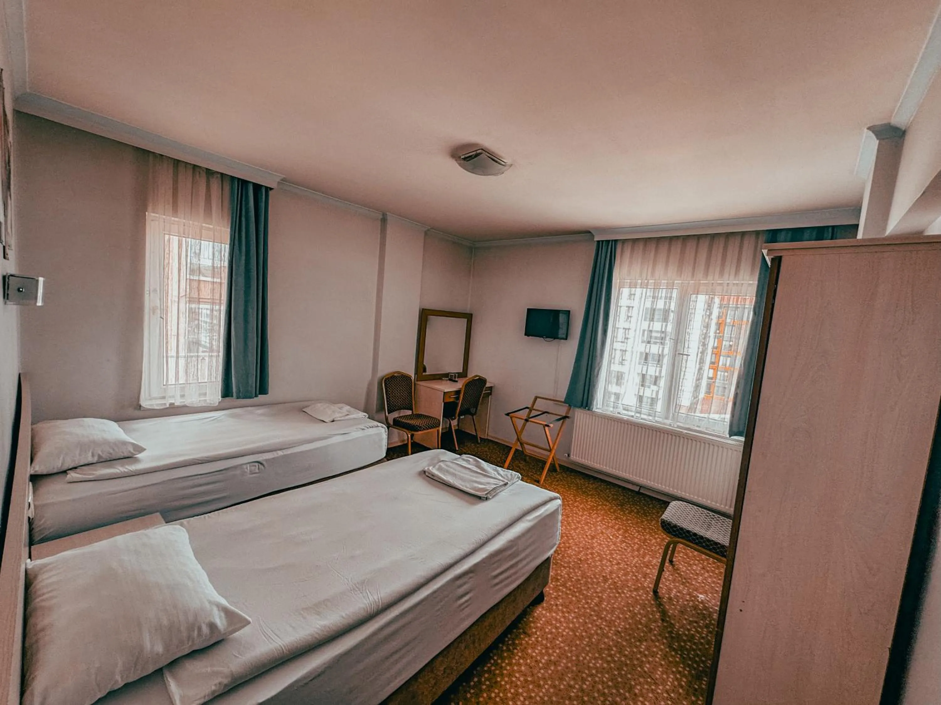 Bed in Oreko Express