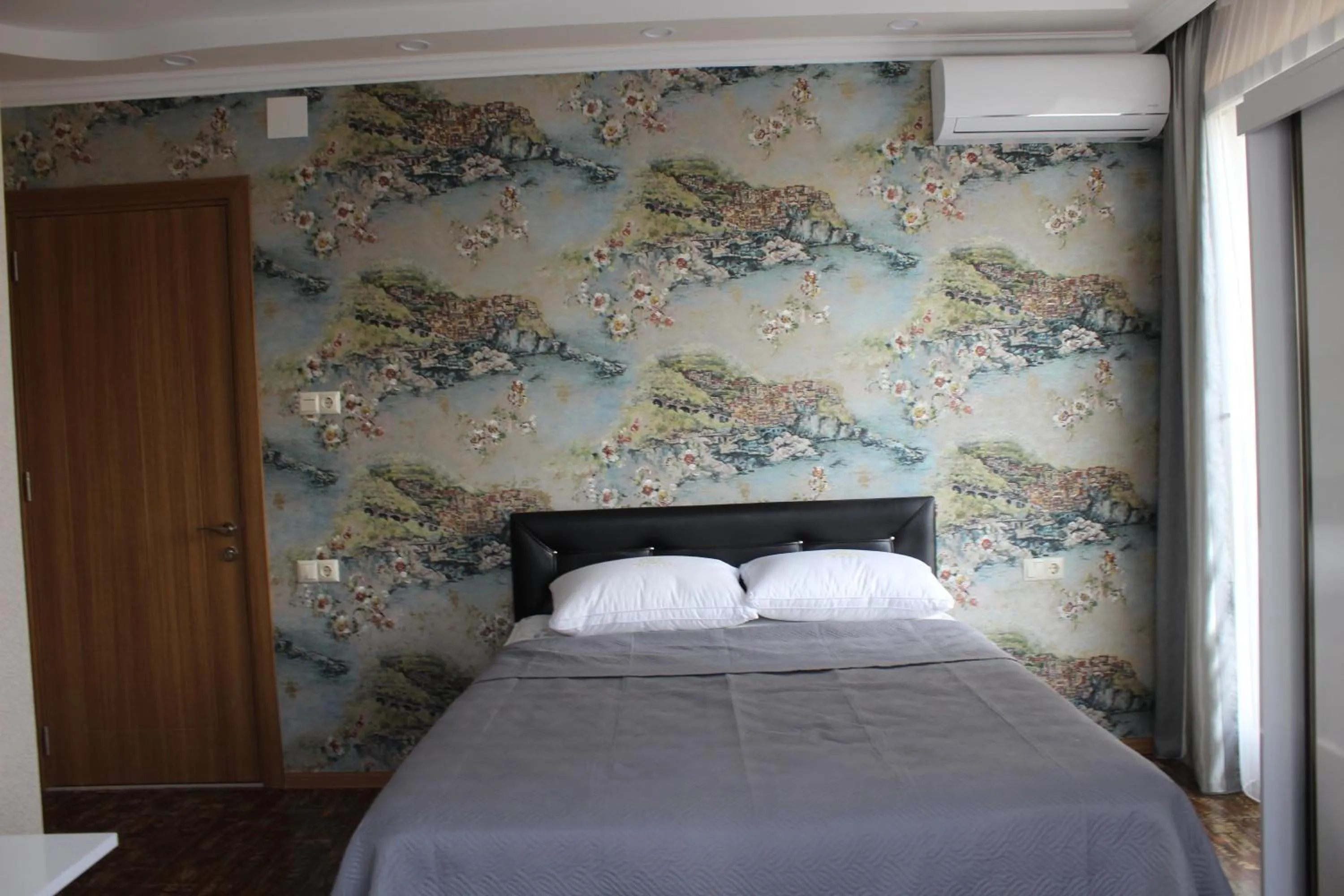 Photo of the whole room in UNION