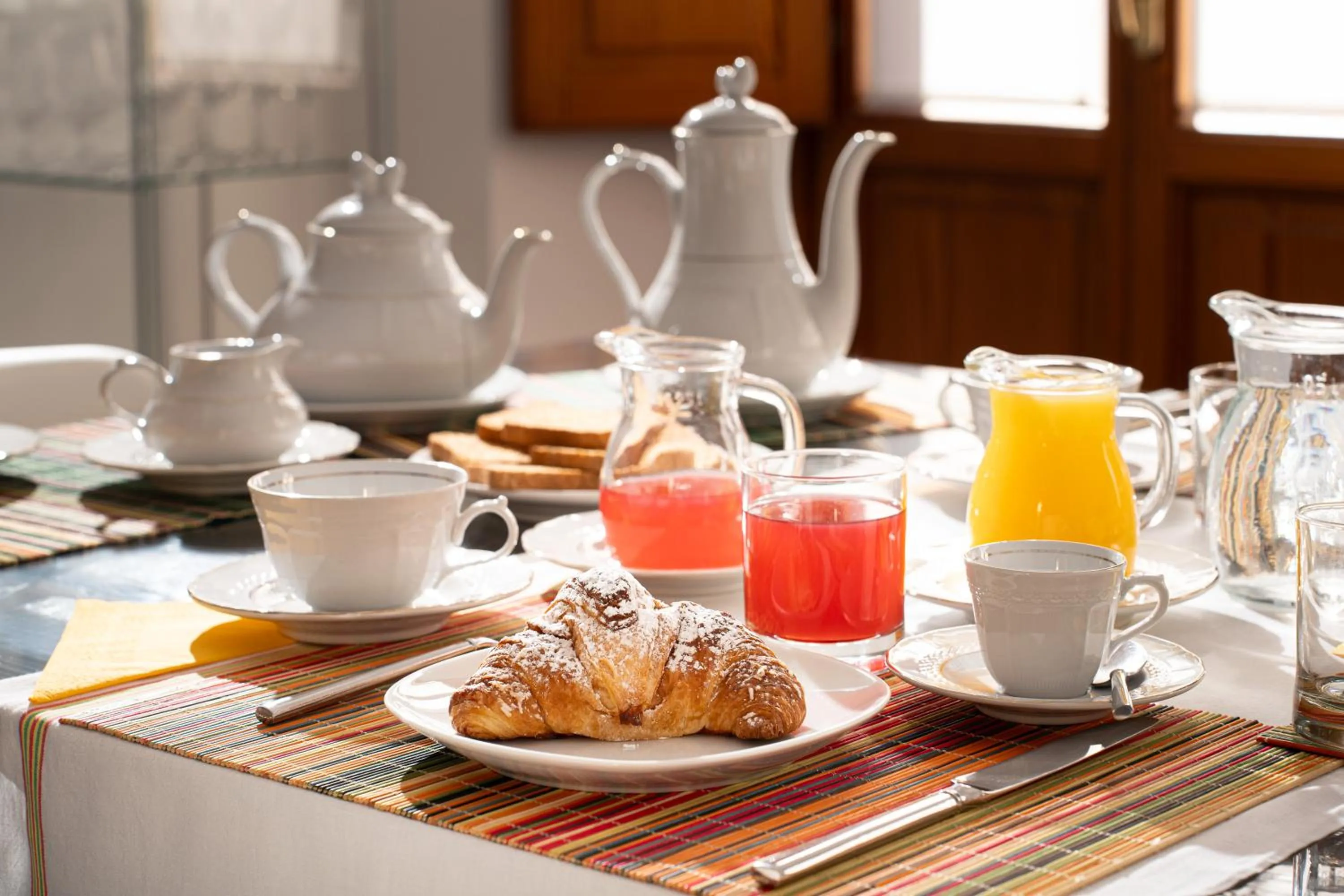 Breakfast in Marcus Suite