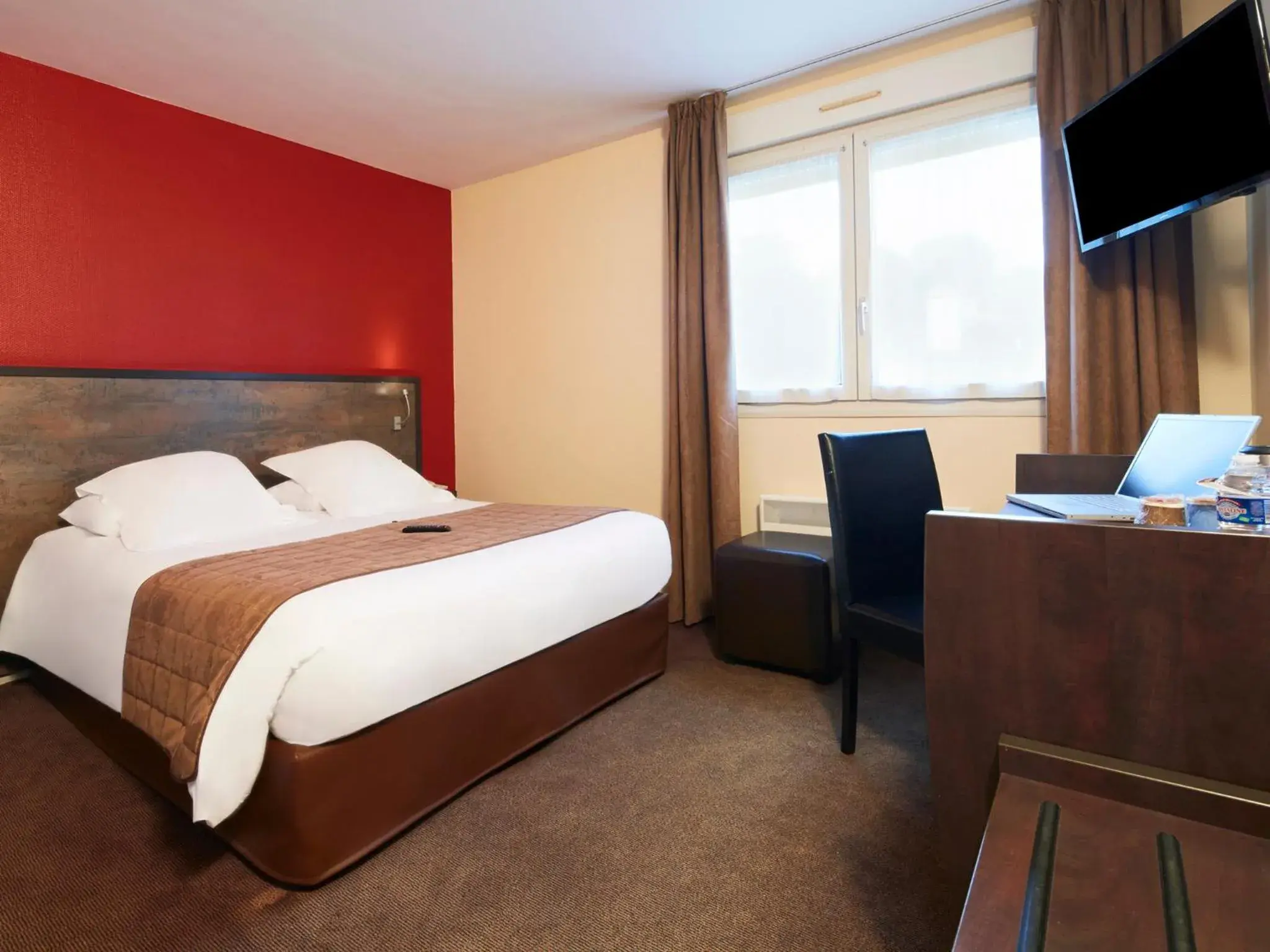 Superior Double Room in Kyriad Tours - Joué-Lès-Tours Superior Double Room in Kyriad Tours - Joué-Lès-Tours