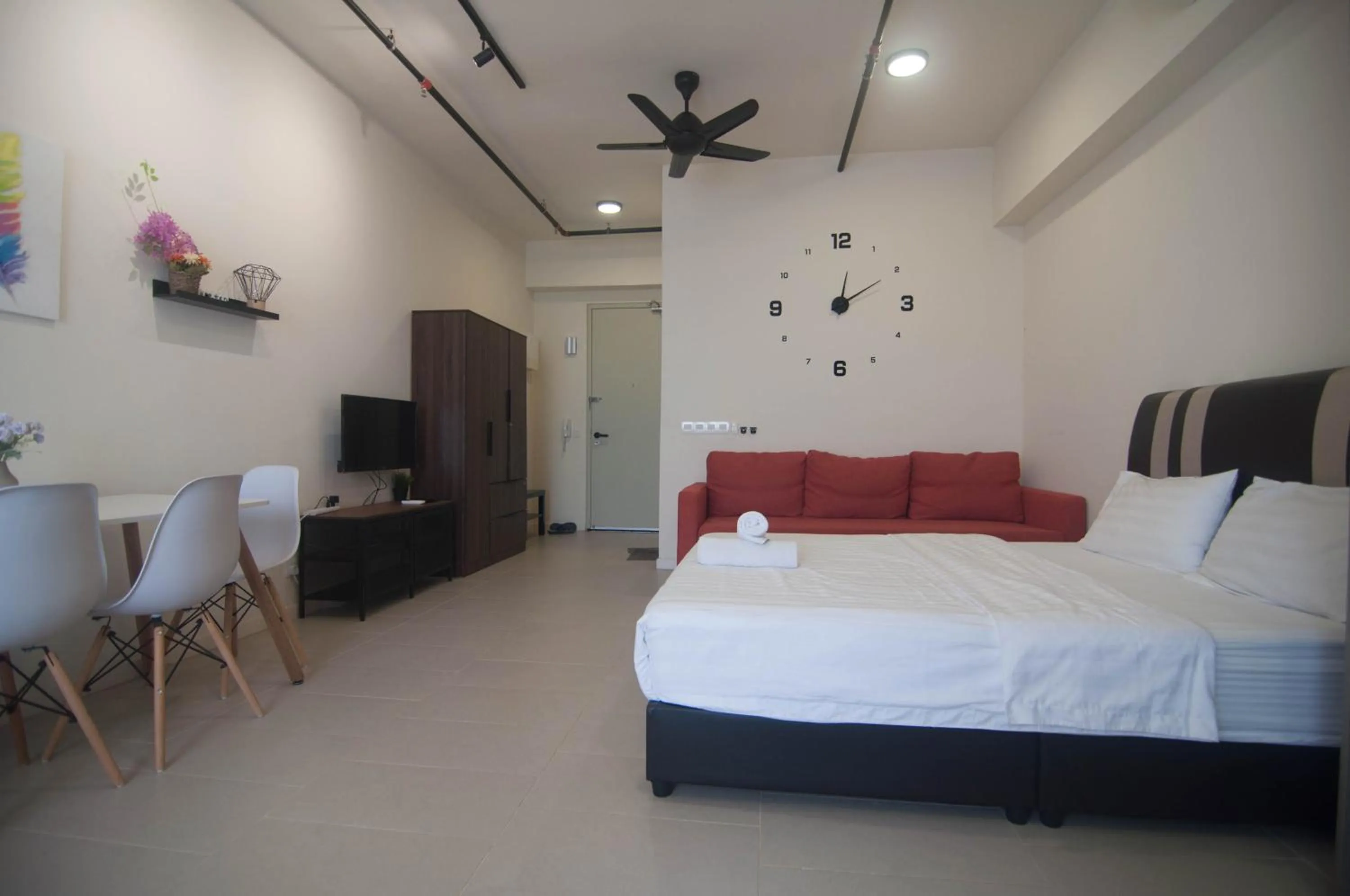 Bed in Tamarind Square Cyberjaya By IdealHub