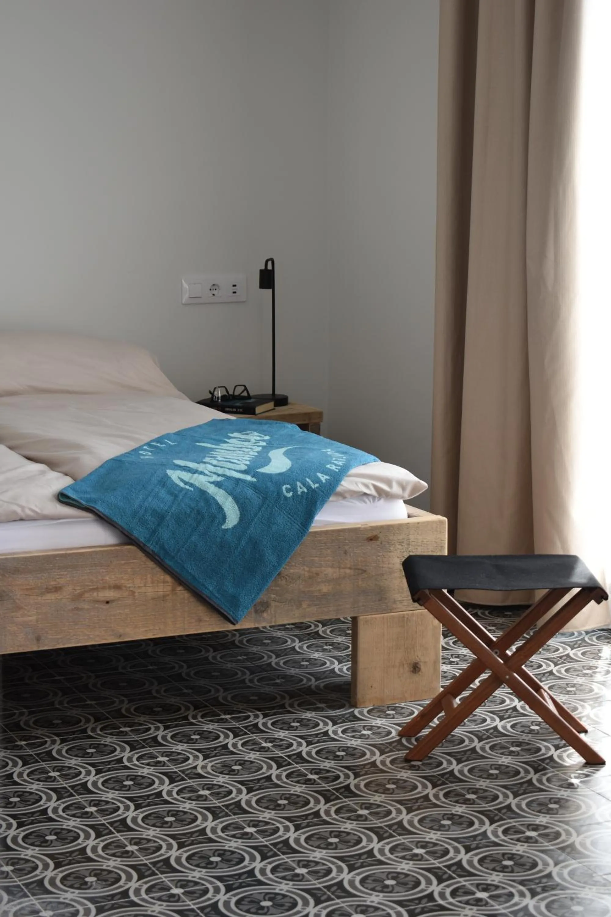 Decorative detail, Bed in Mamboo Hotel Cala Ratjada