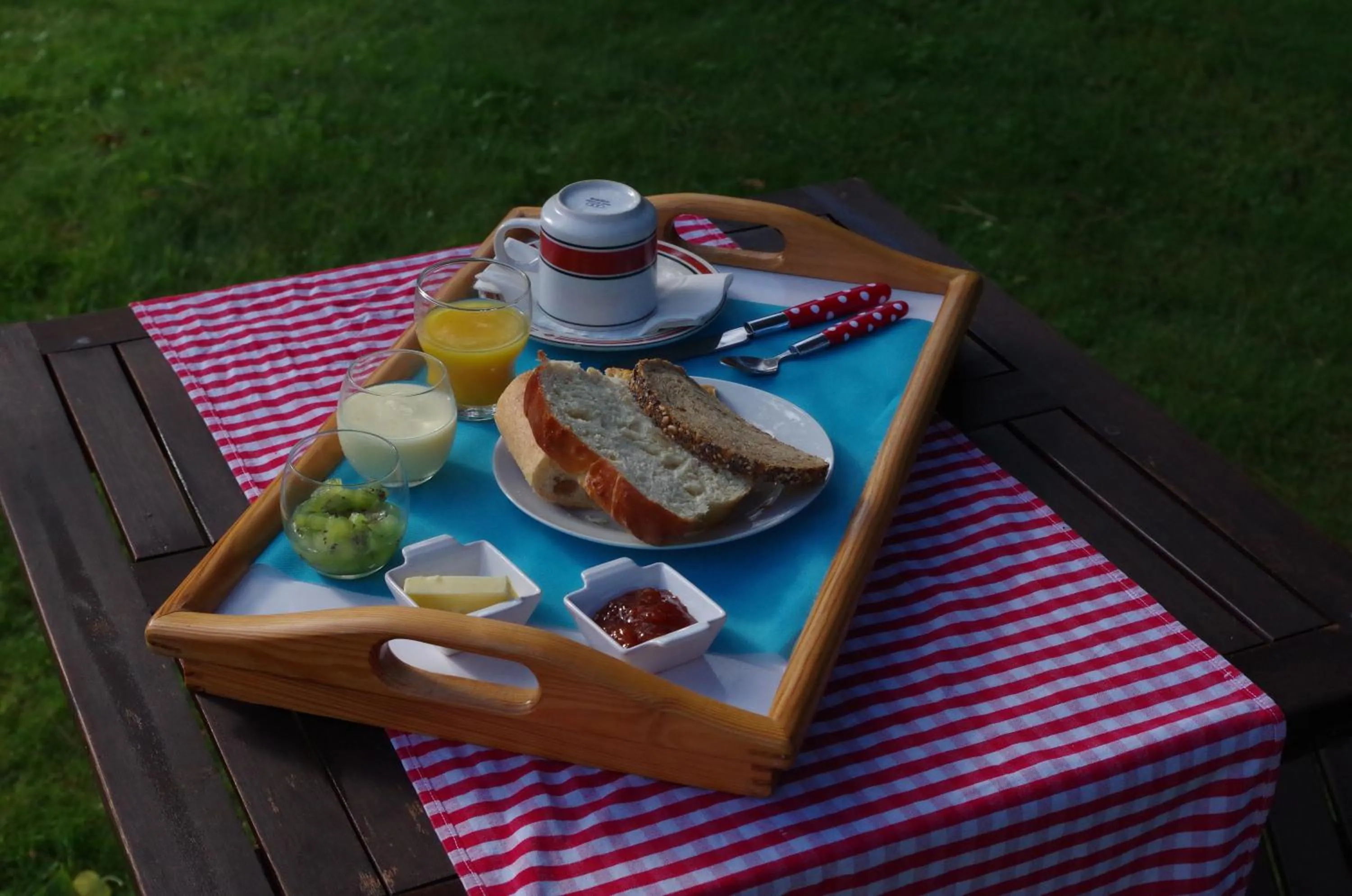 Food and drinks in Maison d'Hôtes Le Cadran Solaire