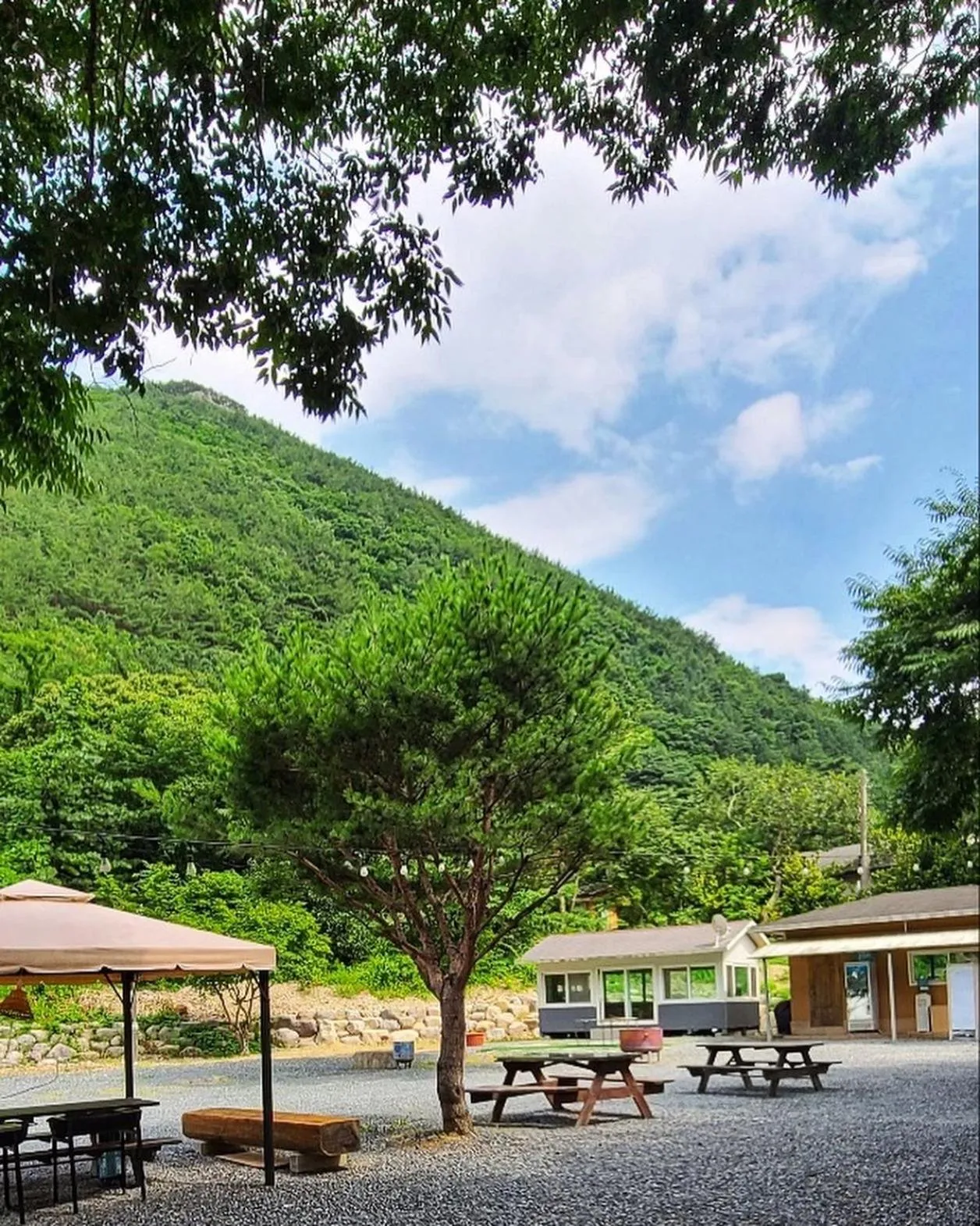 BBQ facilities in Fresh Hill