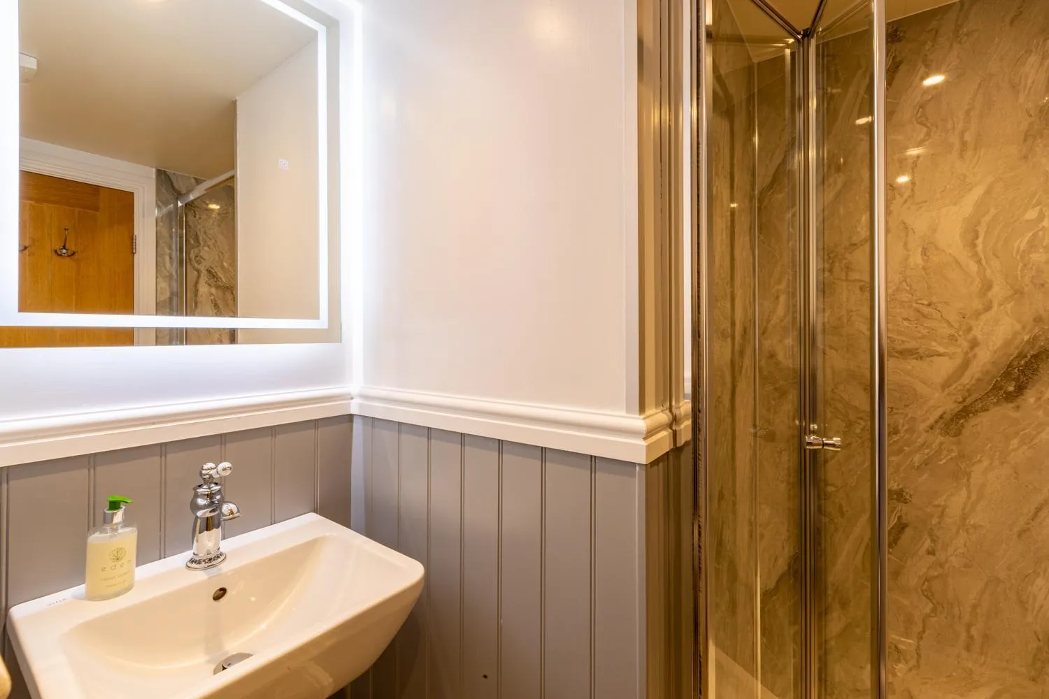 Shower in Holly Lodge Guest House with FREE off site health club