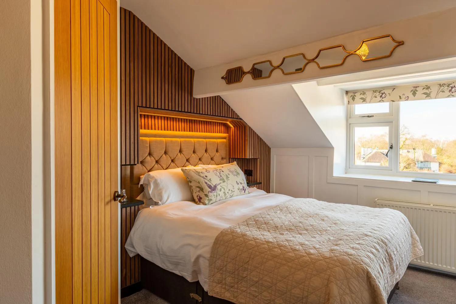 Bed in Holly Lodge Guest House with FREE off site health club