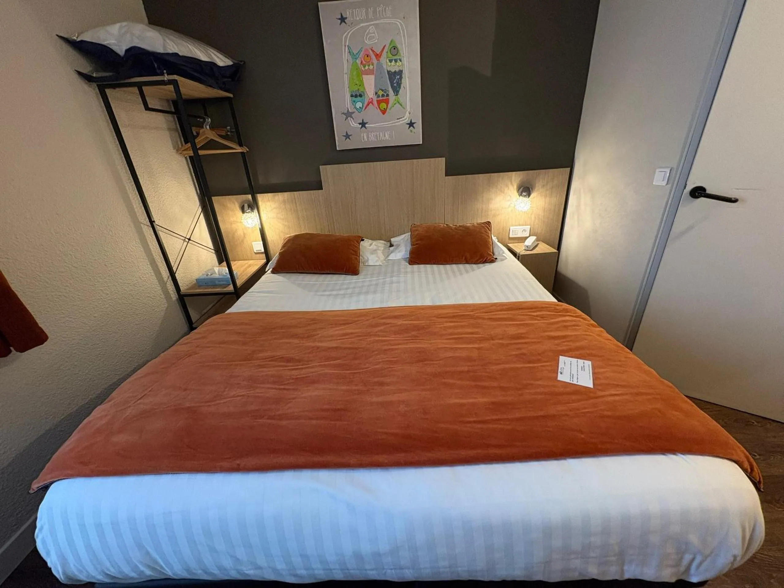 Bed in Brit Hotel Quimper Nord