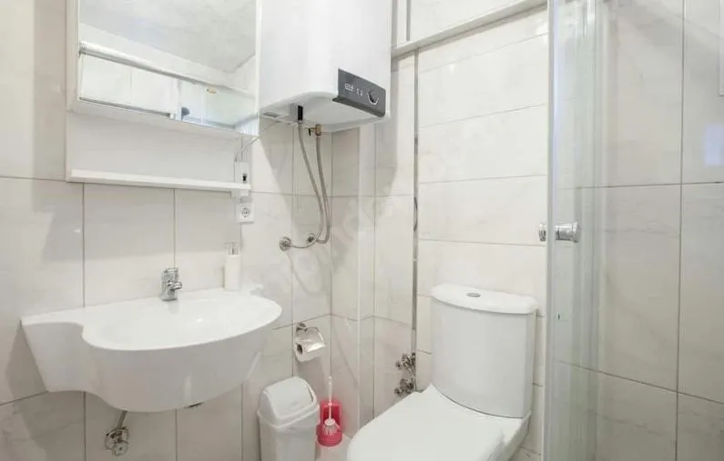 Shower in Spinel Hotel - Old City