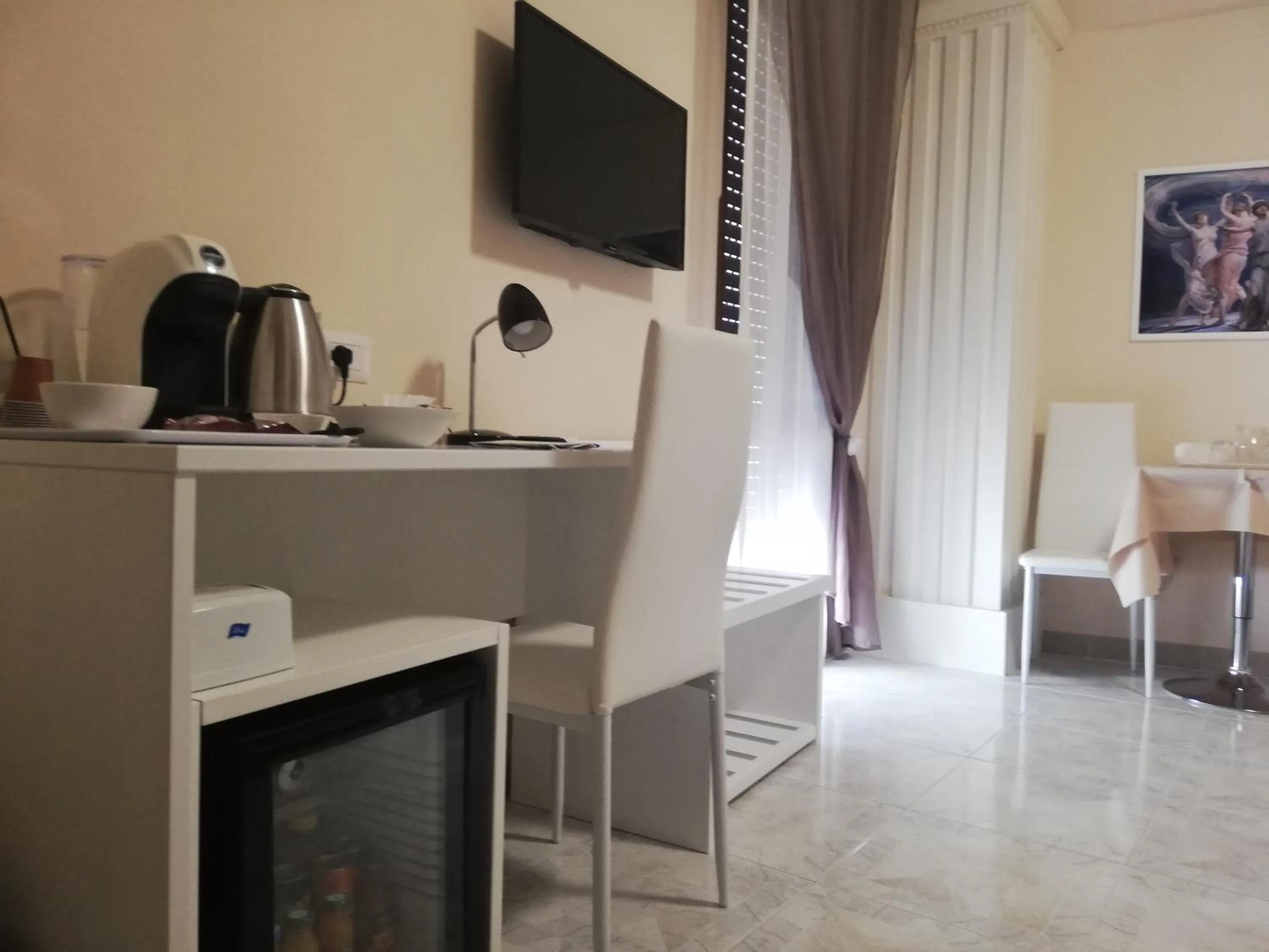 Coffee/tea facilities in OLYMPUS ROOM