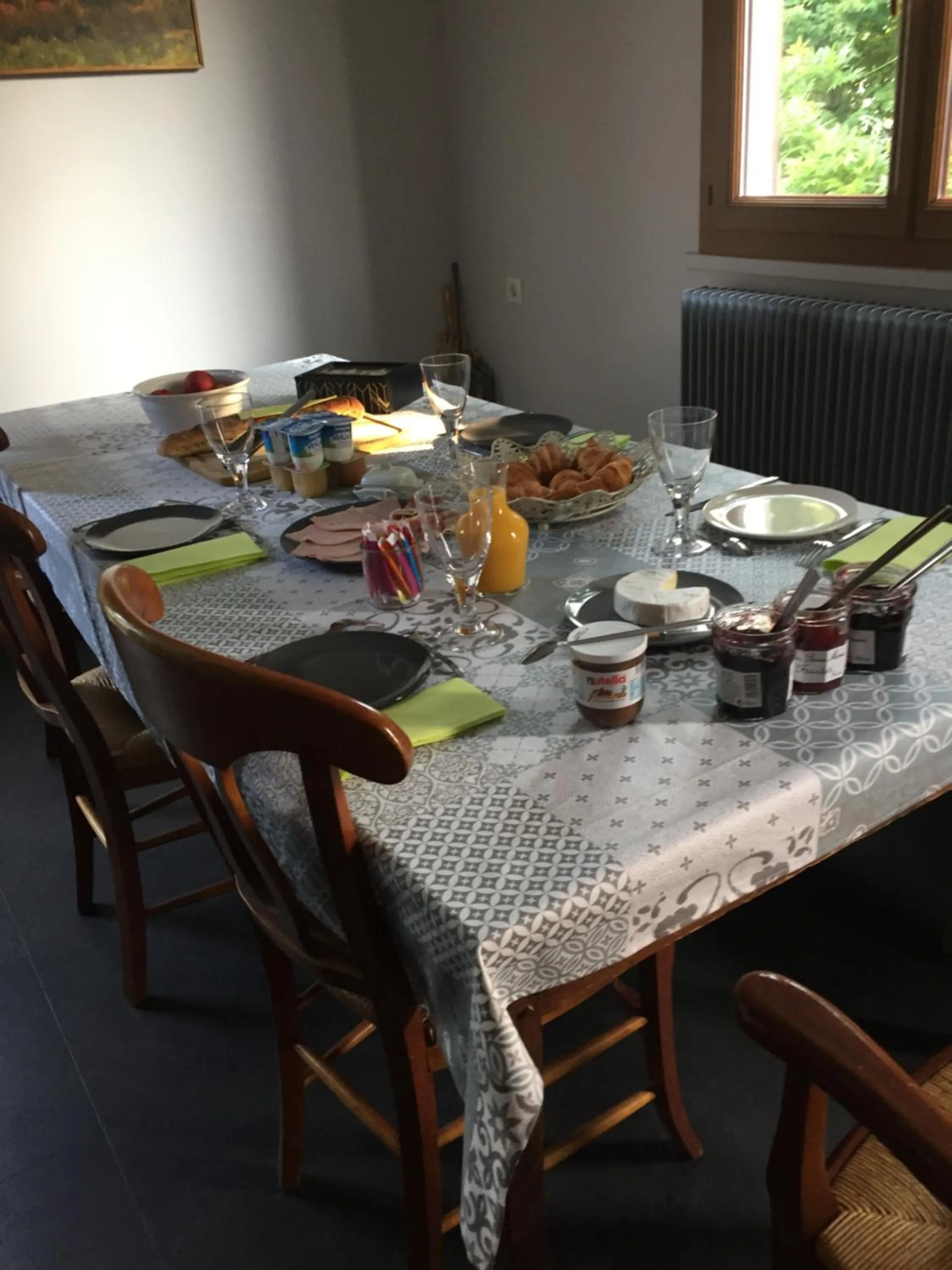 Breakfast in Sous la tour