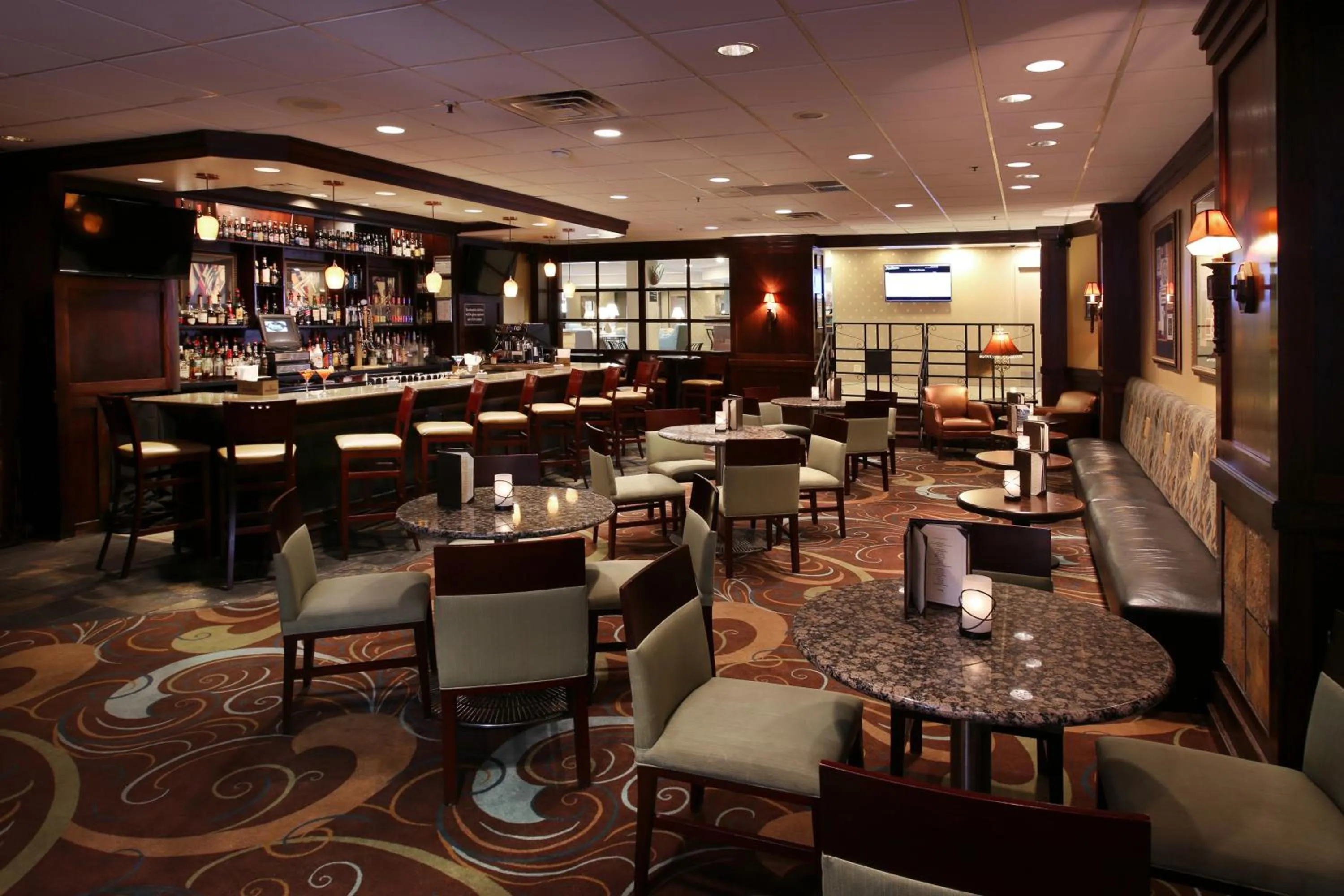 Lounge or bar in Radisson Hotel Philadelphia Northeast