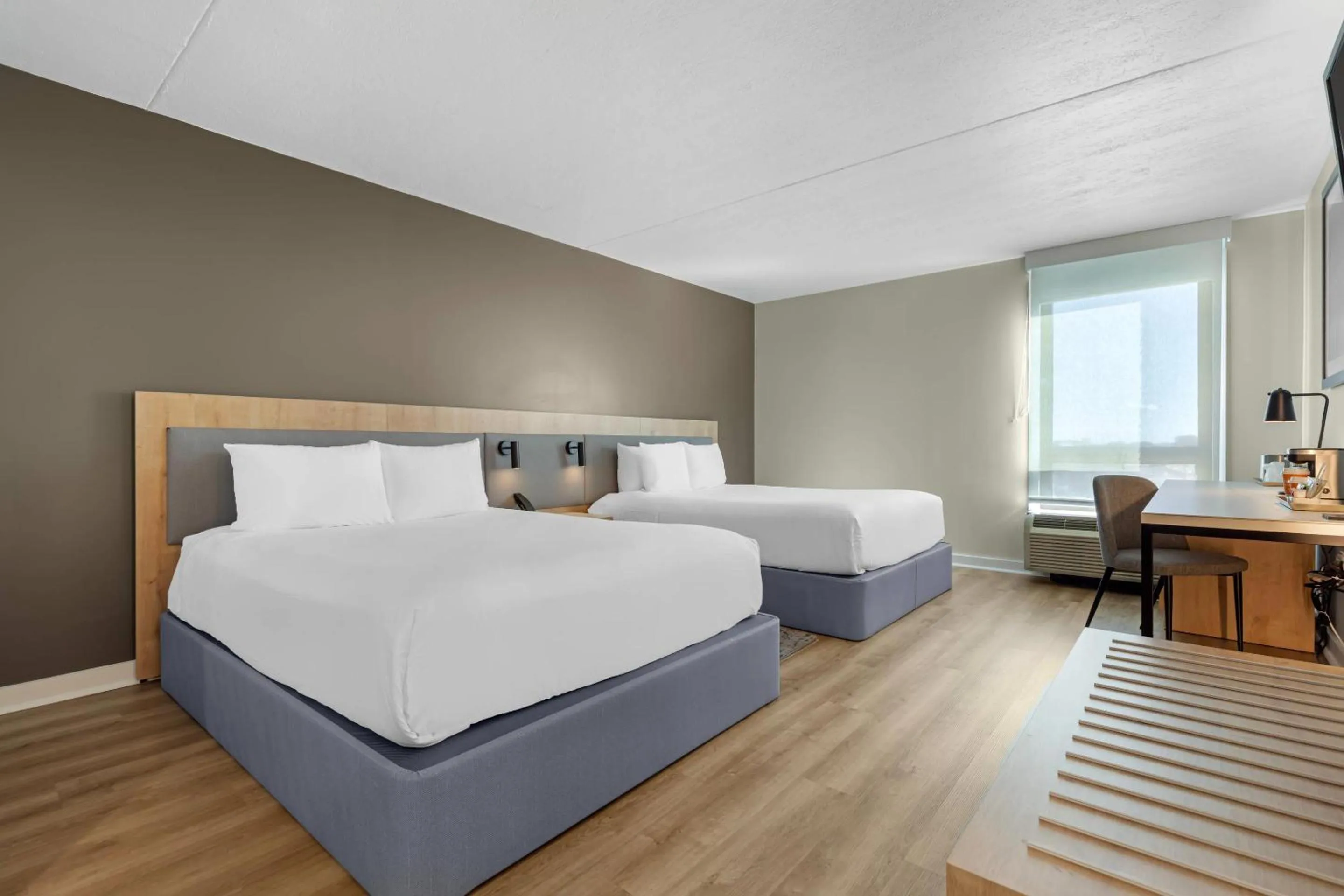 Bedroom, Bed in Radisson Hotel Philadelphia Northeast