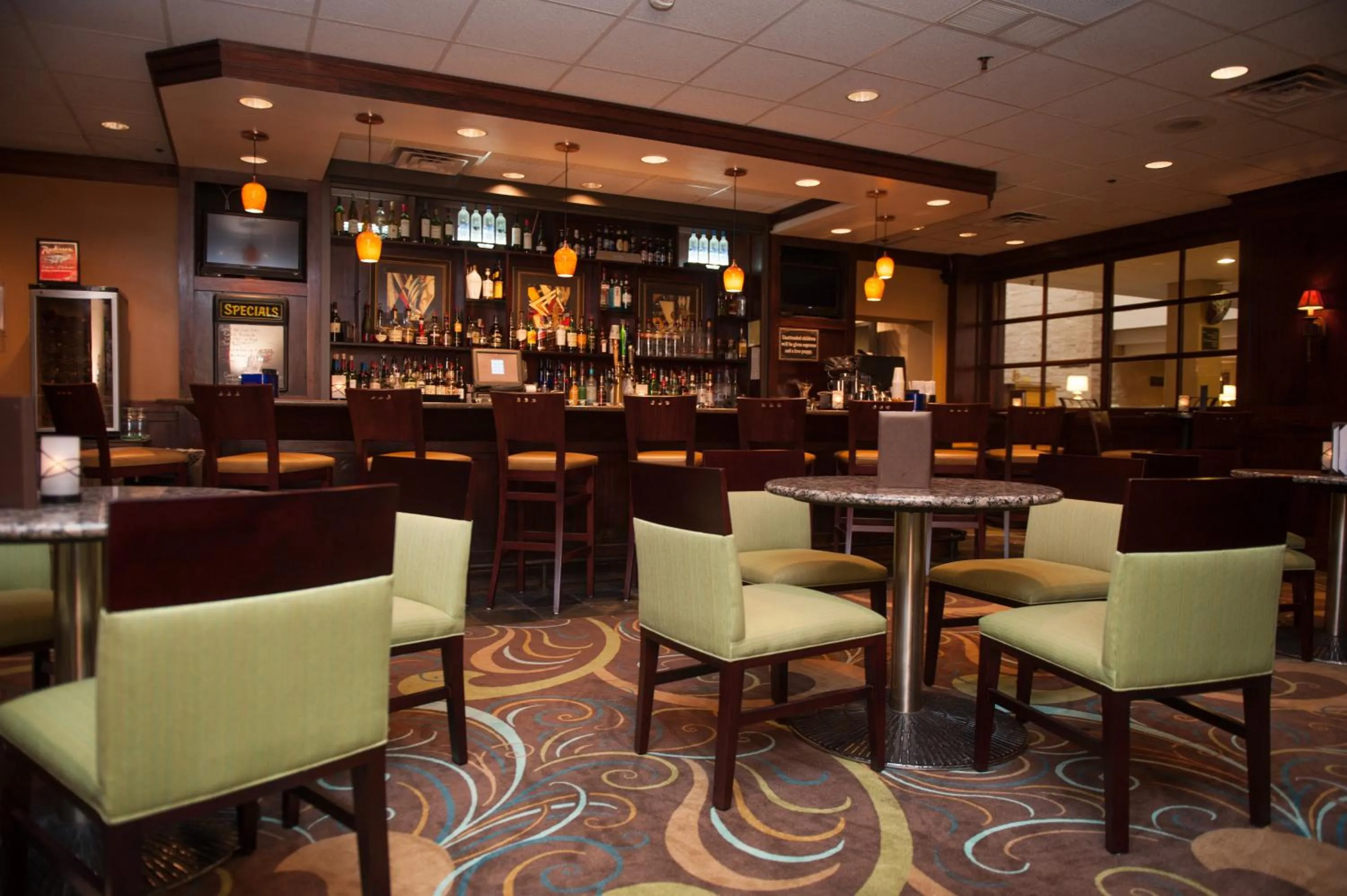 Lounge or bar in Radisson Hotel Philadelphia Northeast