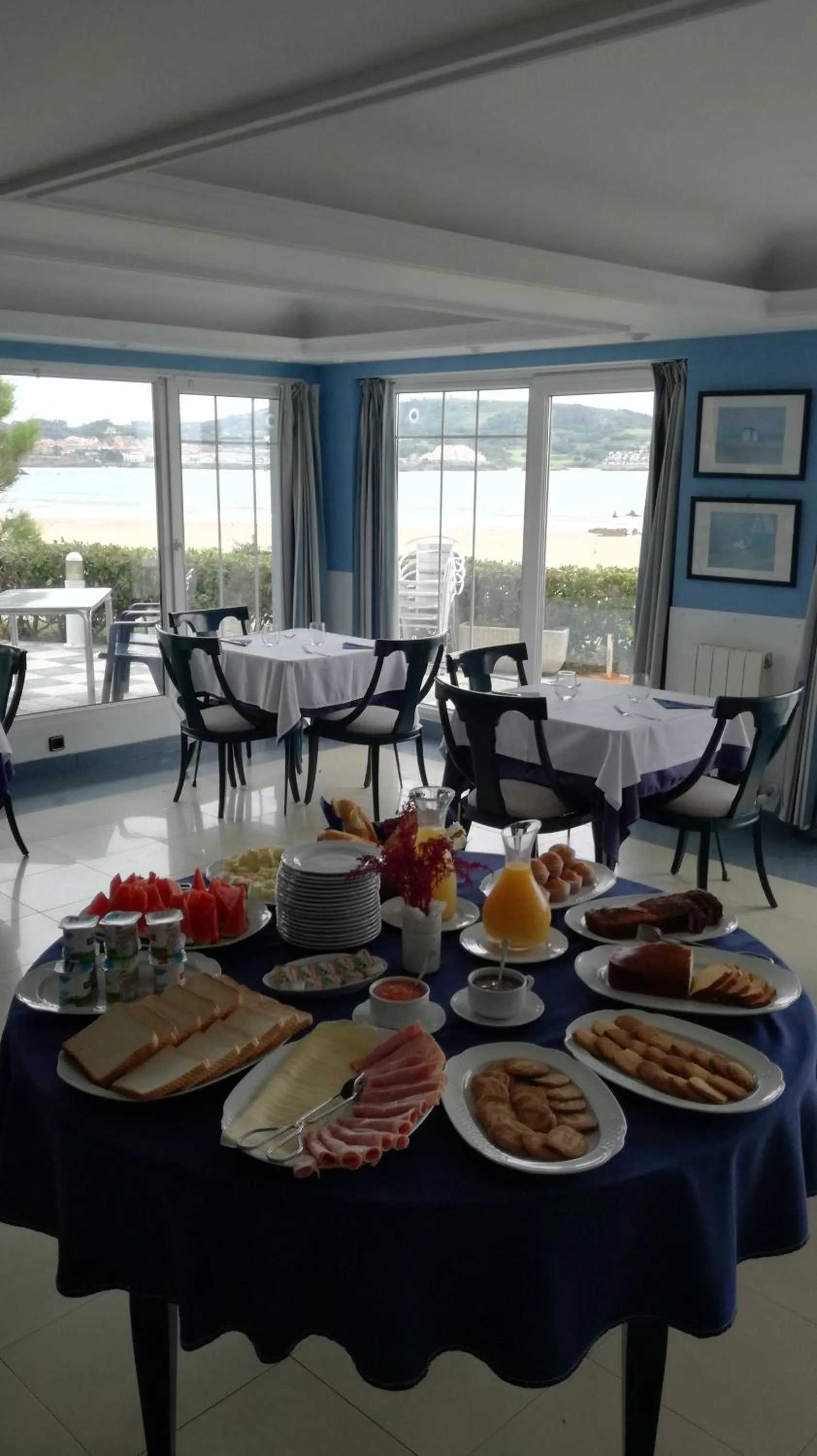 Restaurant/places to eat in Hotel Pineda Playa