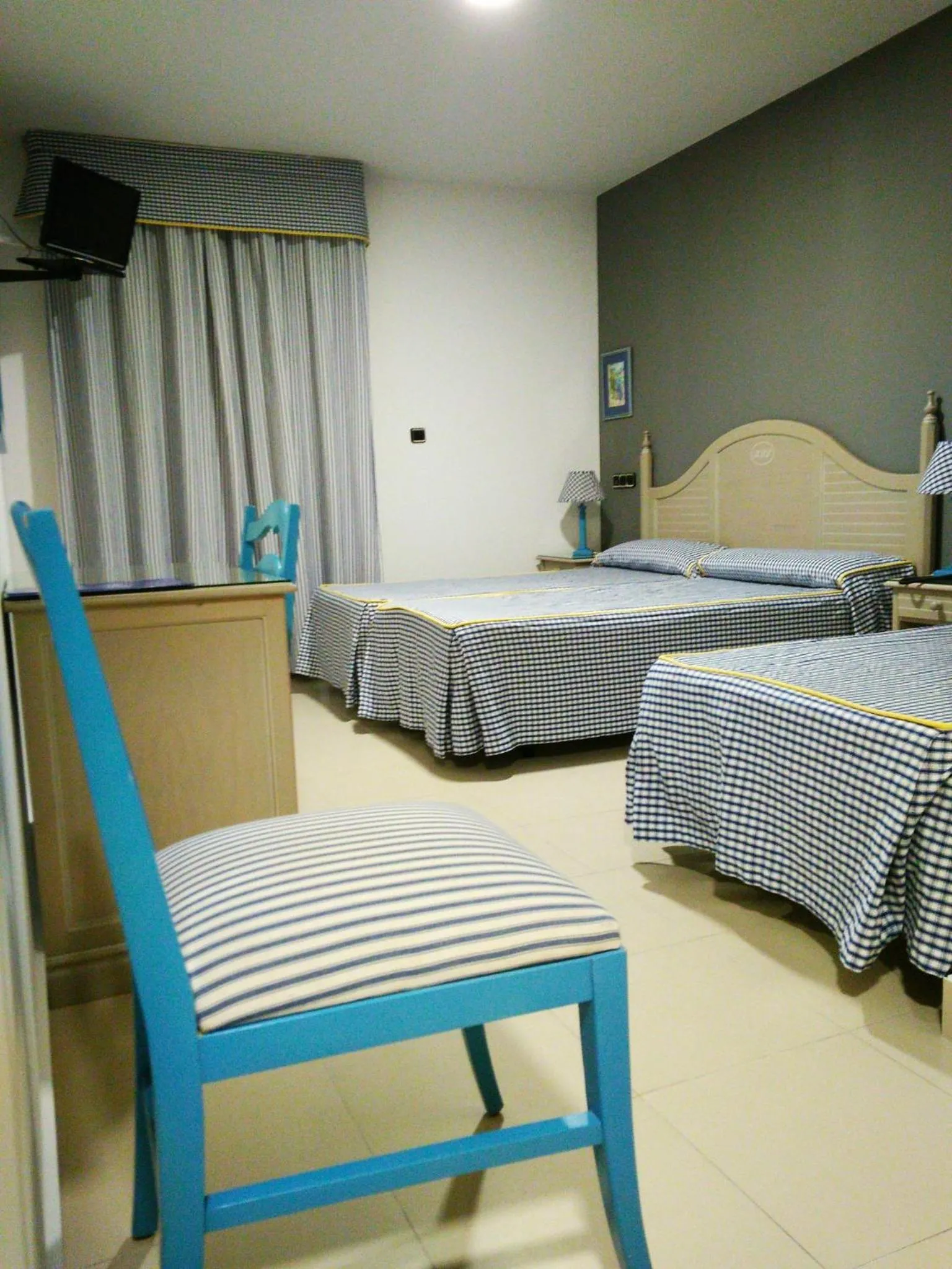 Photo of the whole room, Bed in Hotel Pineda Playa