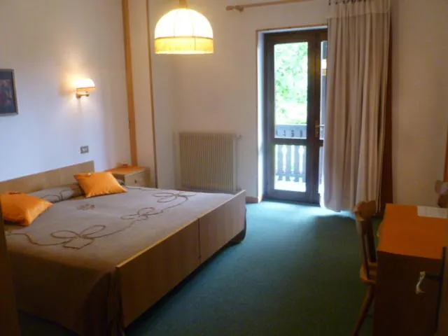 Photo of the whole room in Albergo Negritella