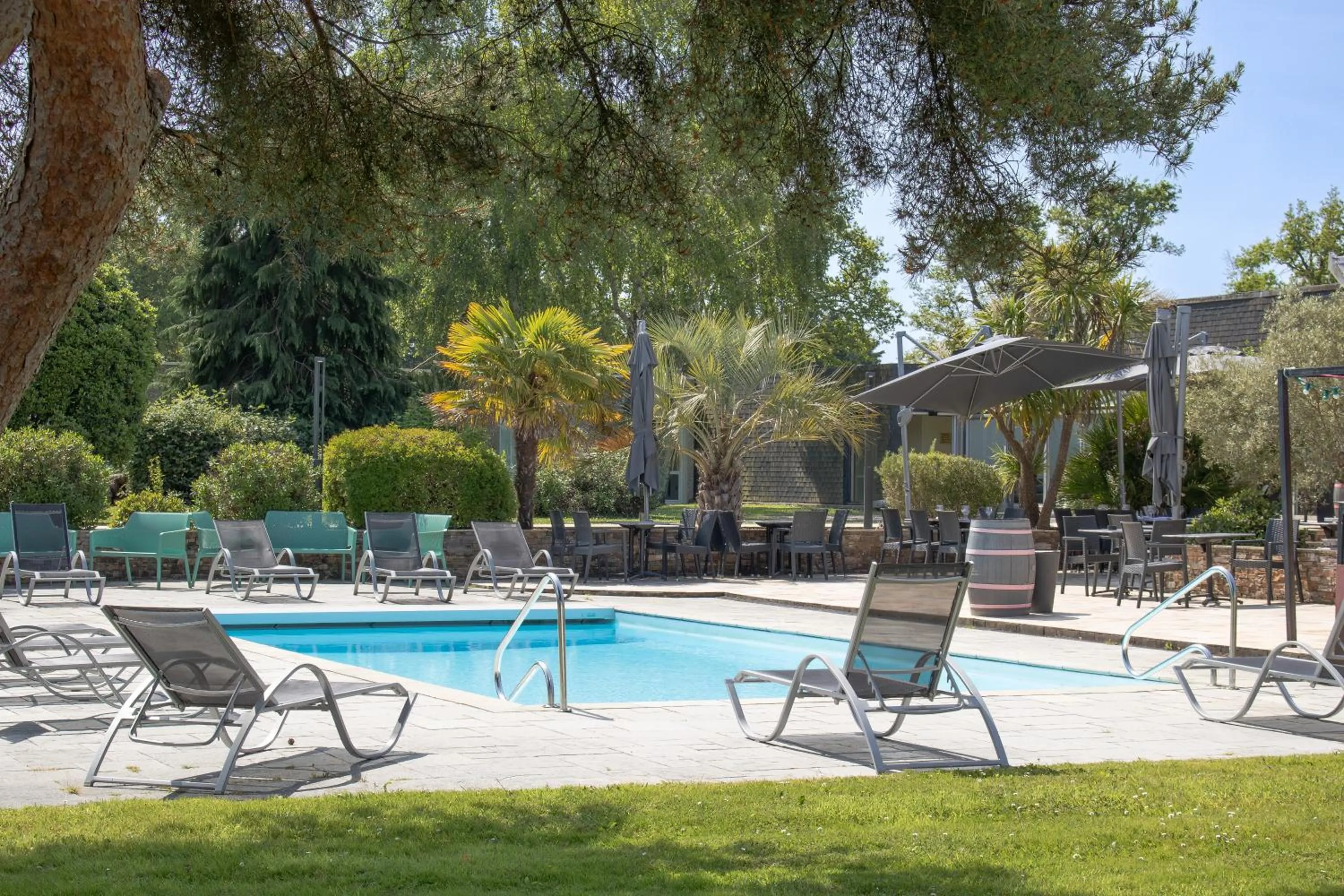 Garden in Brit Hotel Nantes Vigneux - L'Atlantel