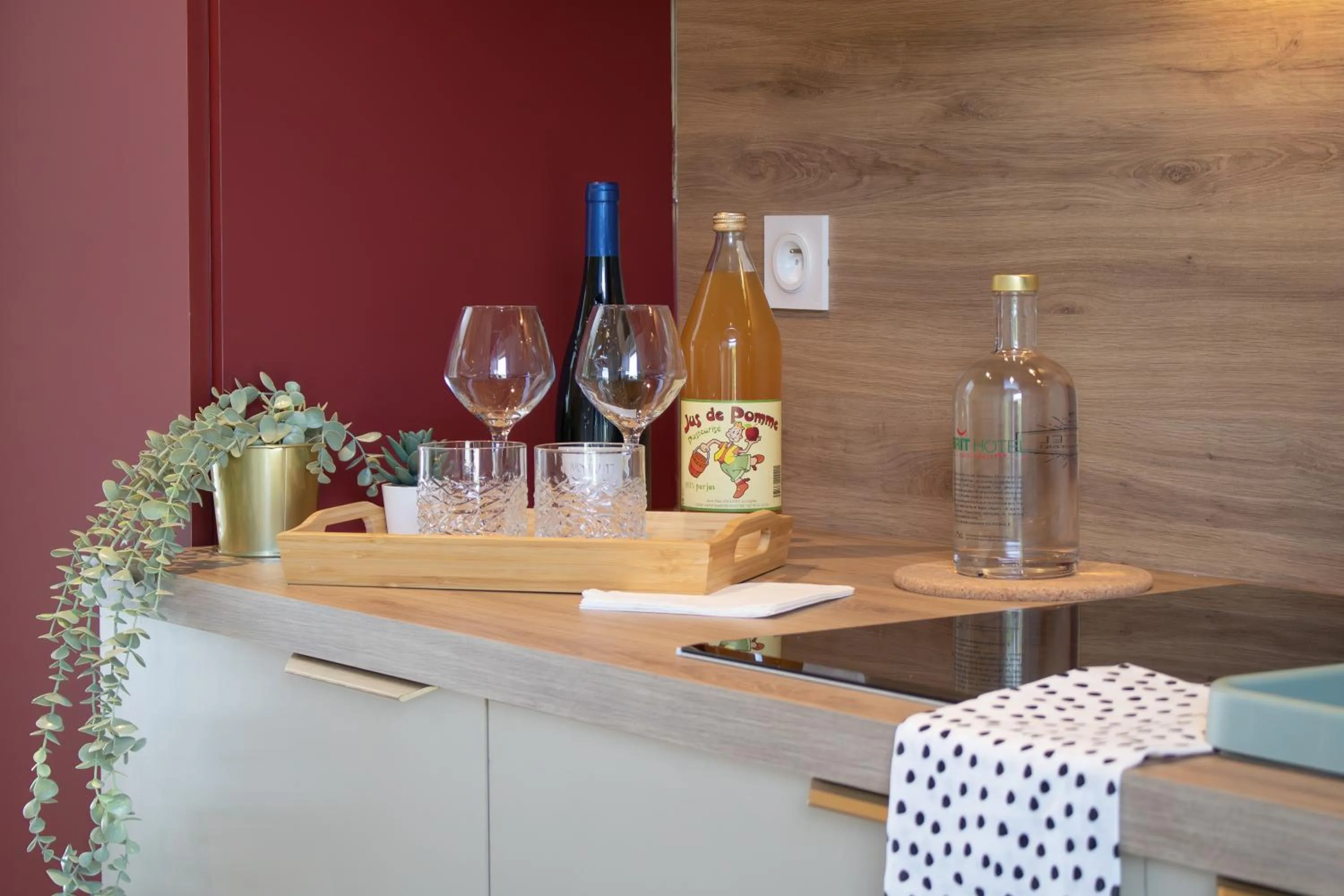 Kitchen or kitchenette in Brit Hotel Nantes Vigneux - L'Atlantel