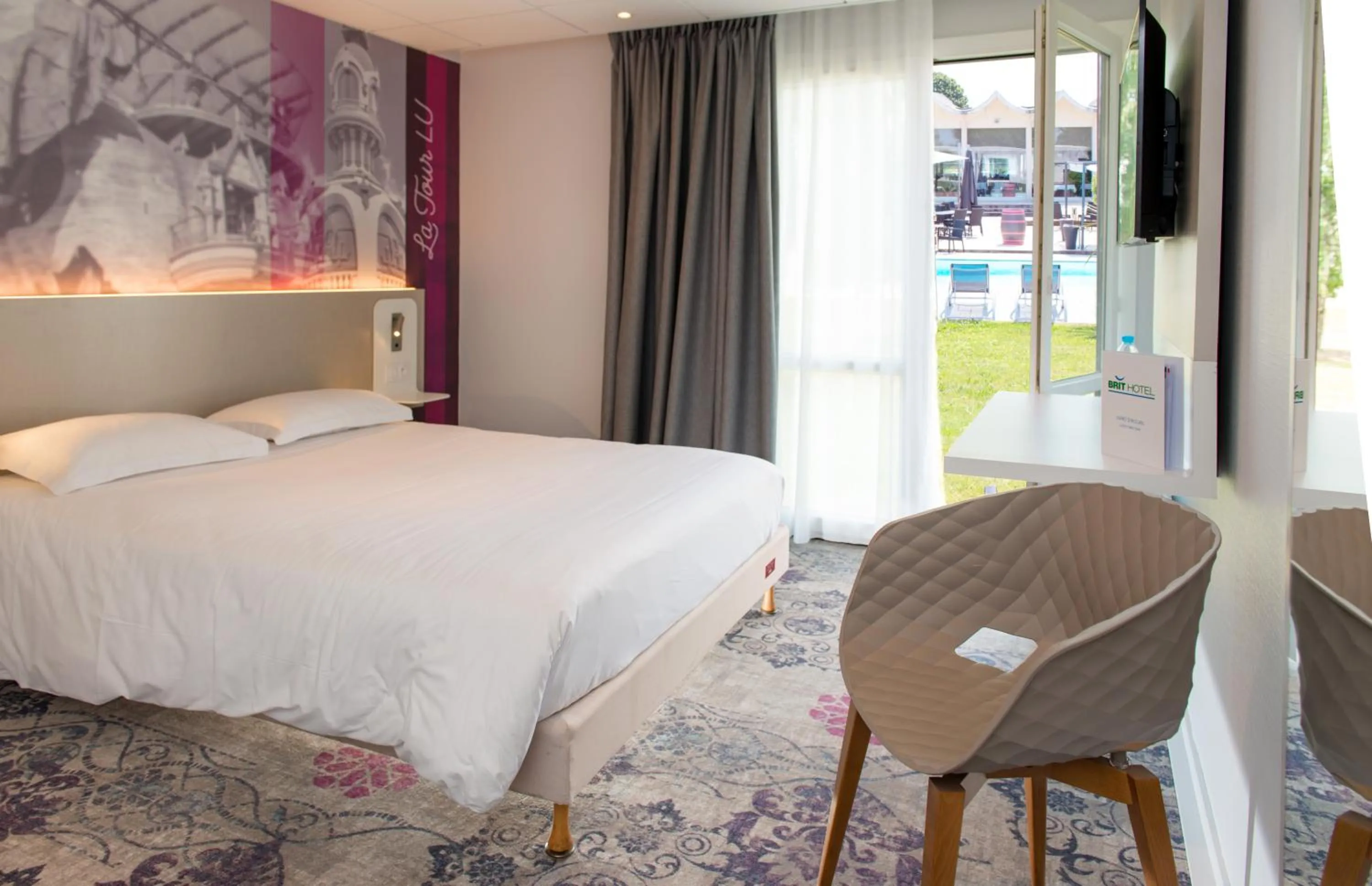 Bed in Brit Hotel Nantes Vigneux - L'Atlantel