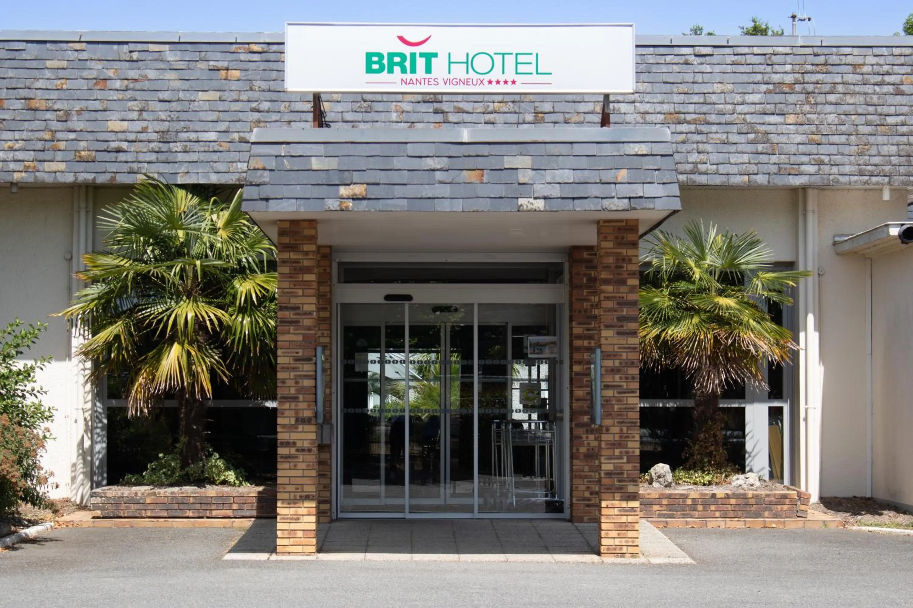 Property building in Brit Hotel Nantes Vigneux - L'Atlantel